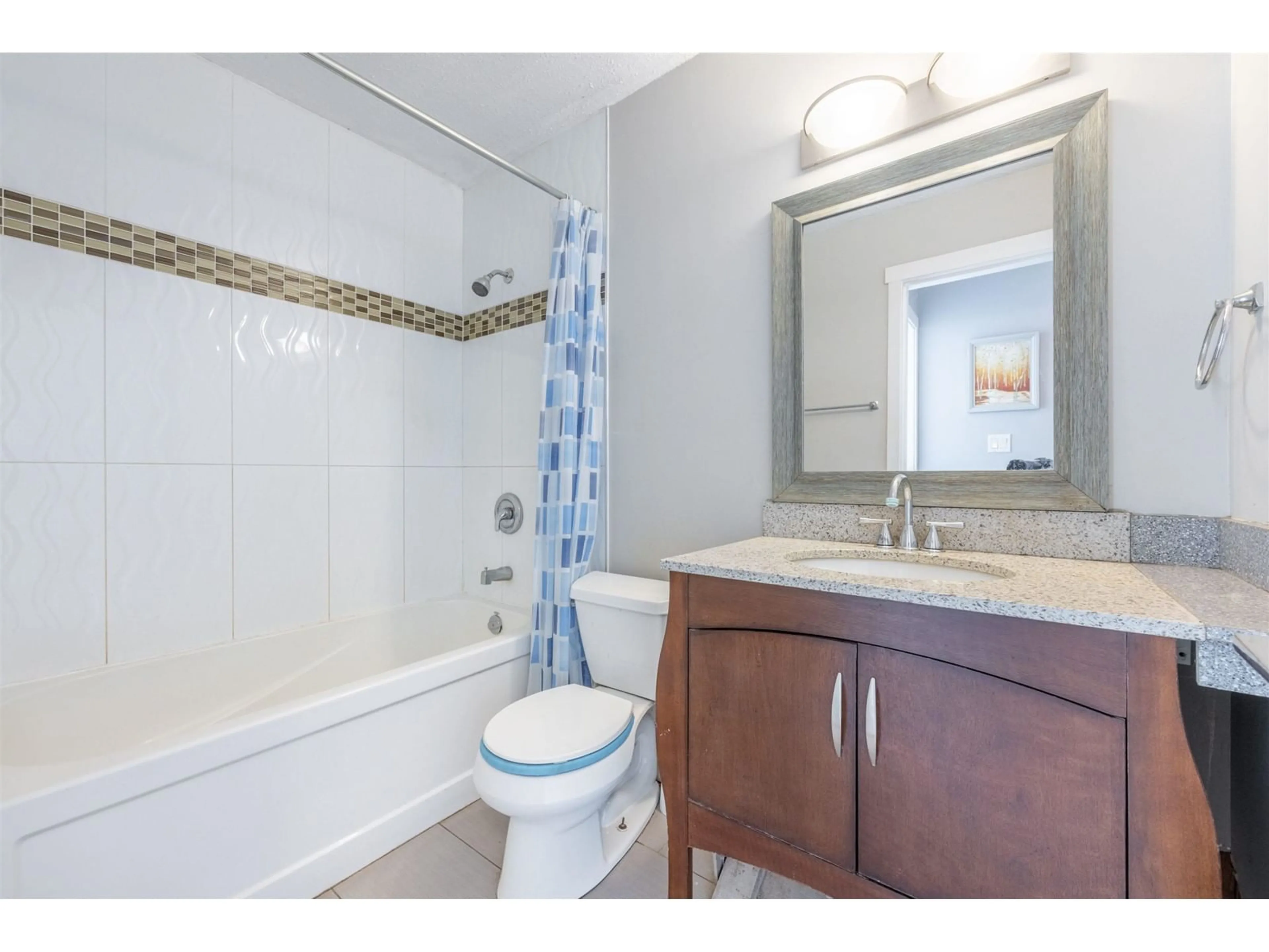 Standard bathroom, ceramic/tile floor for 13842 SPRATT RD, Mission British Columbia V2V4J1