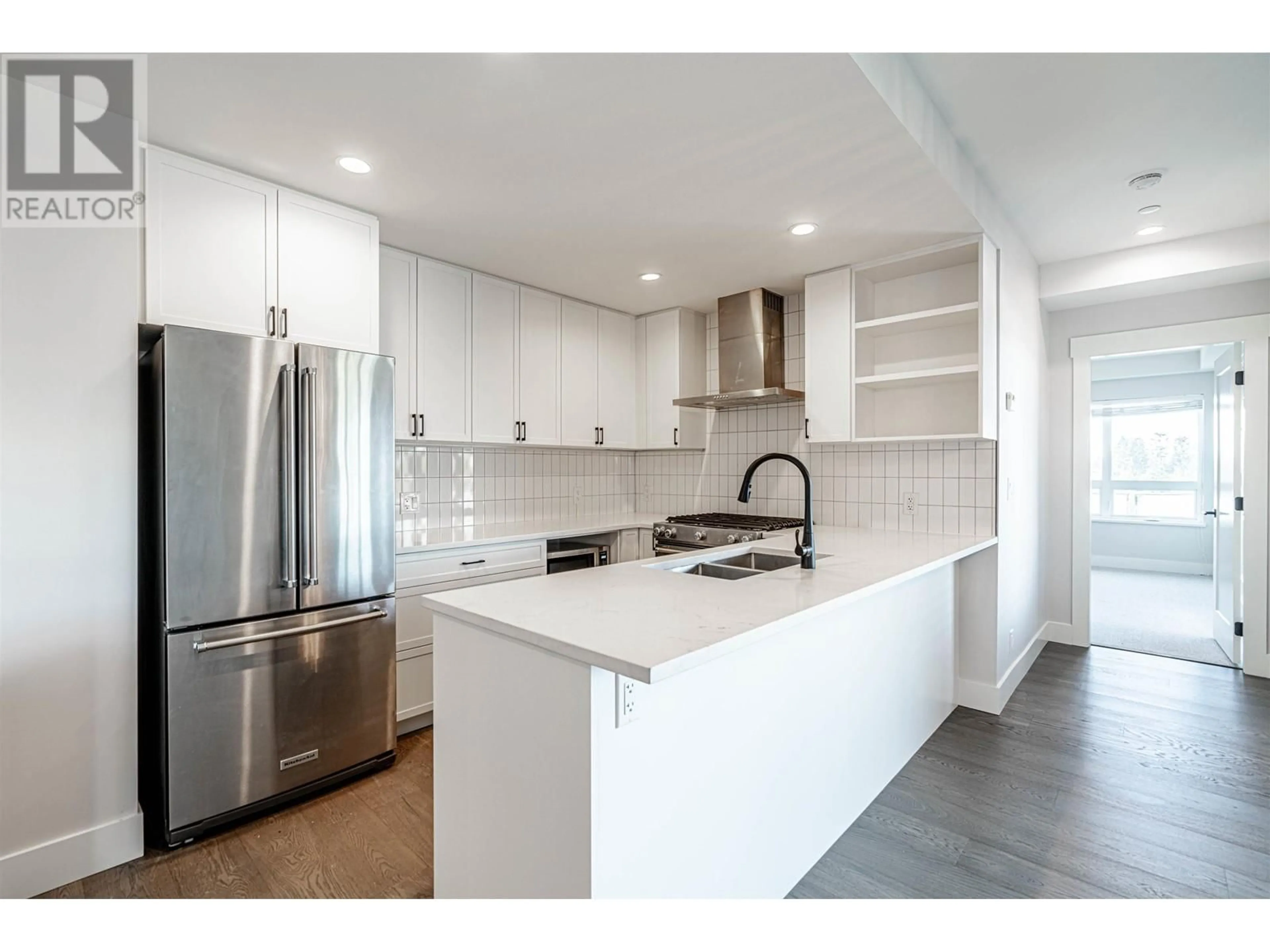 Open concept kitchen, ceramic/tile floor for 512 22226 BROWN AVENUE, Maple Ridge British Columbia V2X4R2