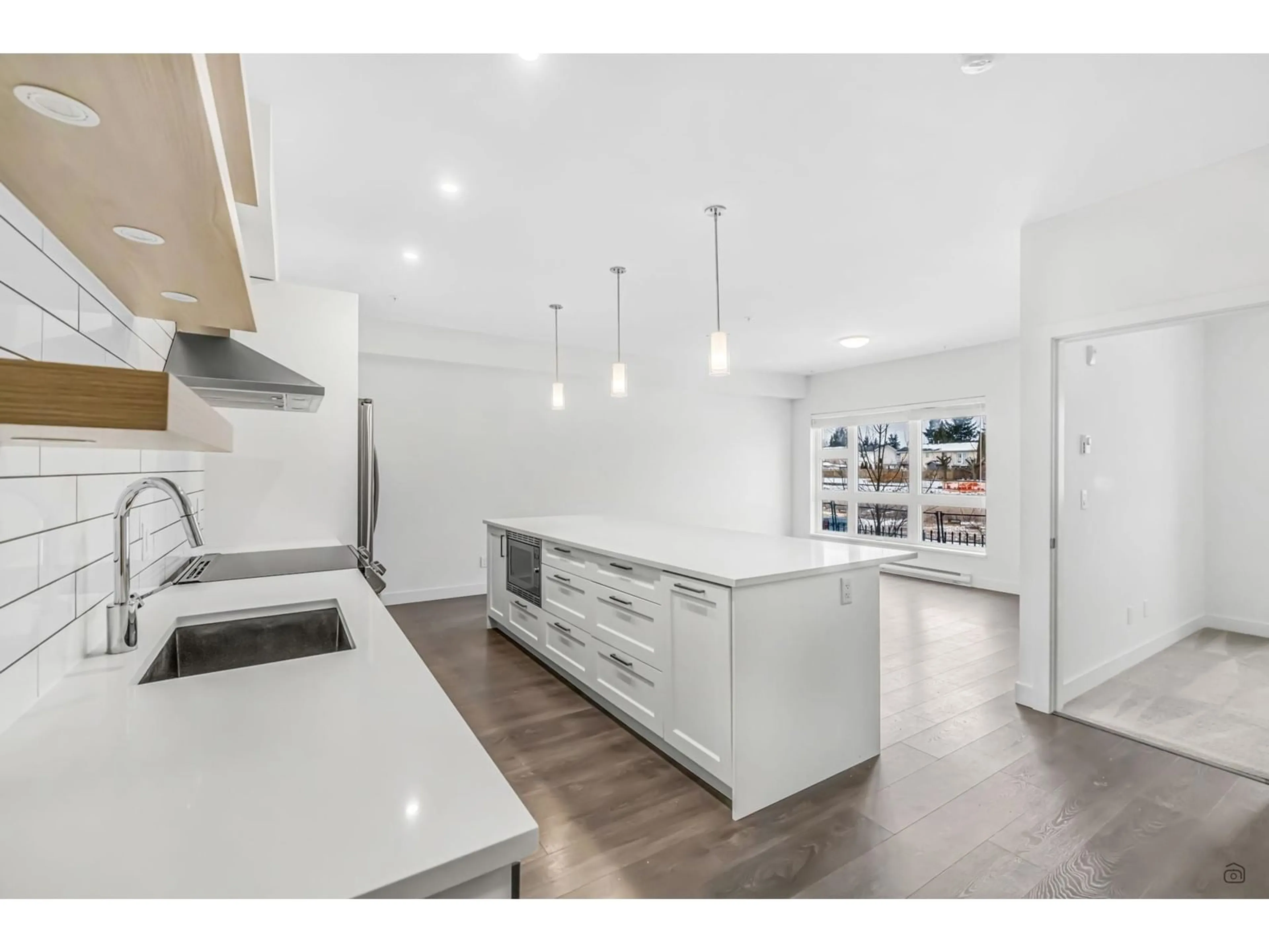 Open concept kitchen, unknown for 23 1419 MCCALLUM ROAD, Abbotsford British Columbia V2S0N1