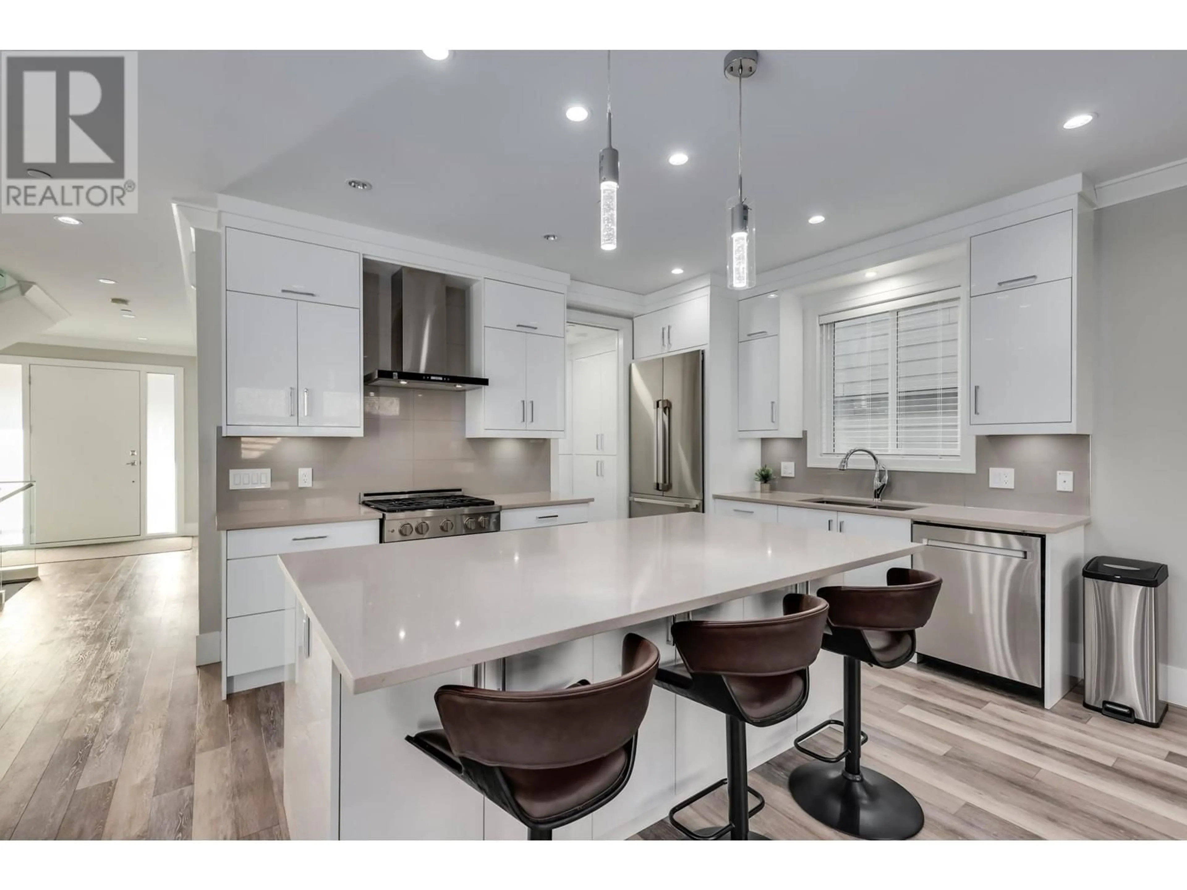 Open concept kitchen, ceramic/tile floor for 311 AVALON DRIVE, Port Moody British Columbia V3H2X9