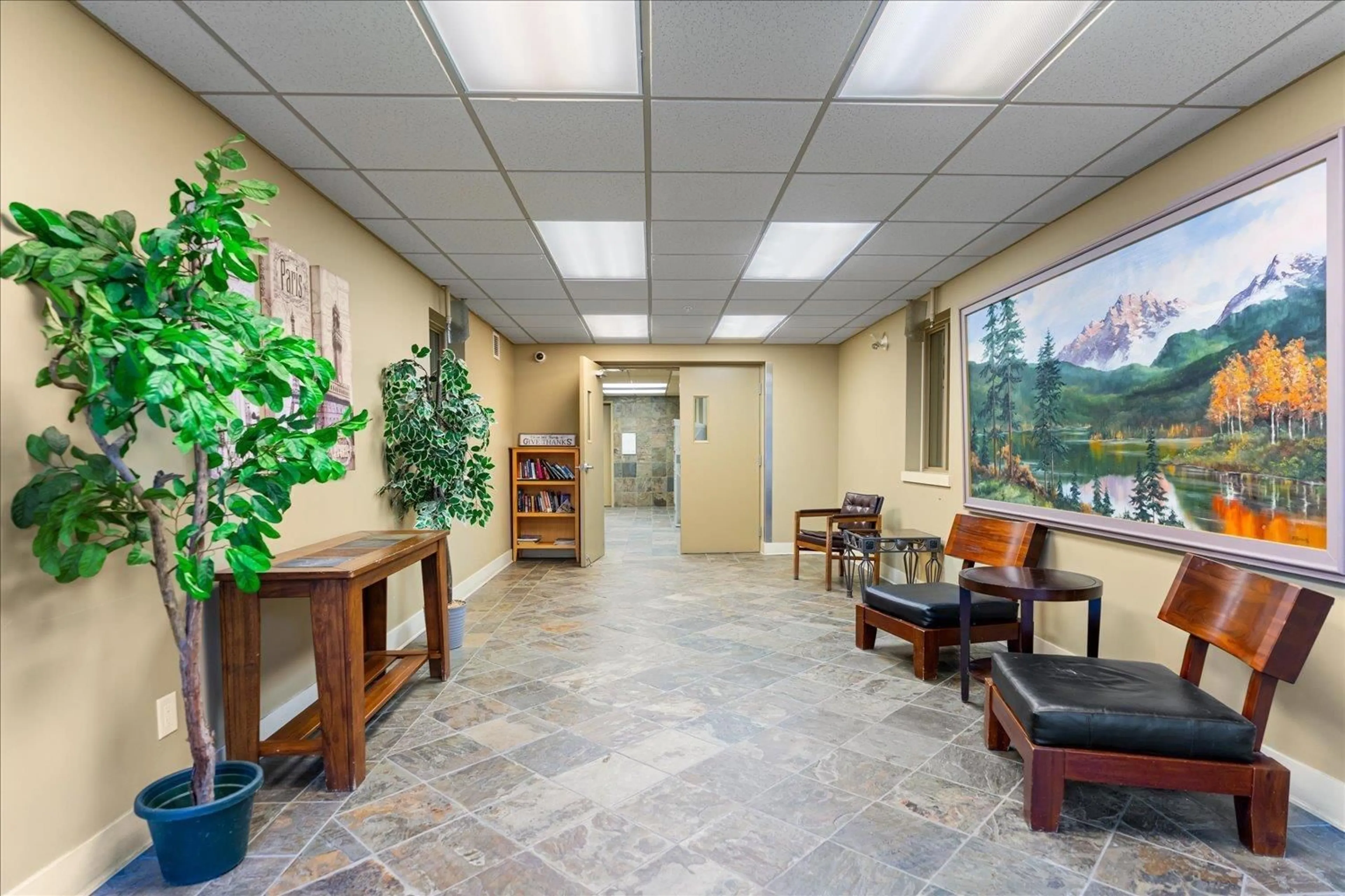 Lobby for 113 45893 CHESTERFIELD AVENUE|Chilliwack, Chilliwack British Columbia V2P1M5