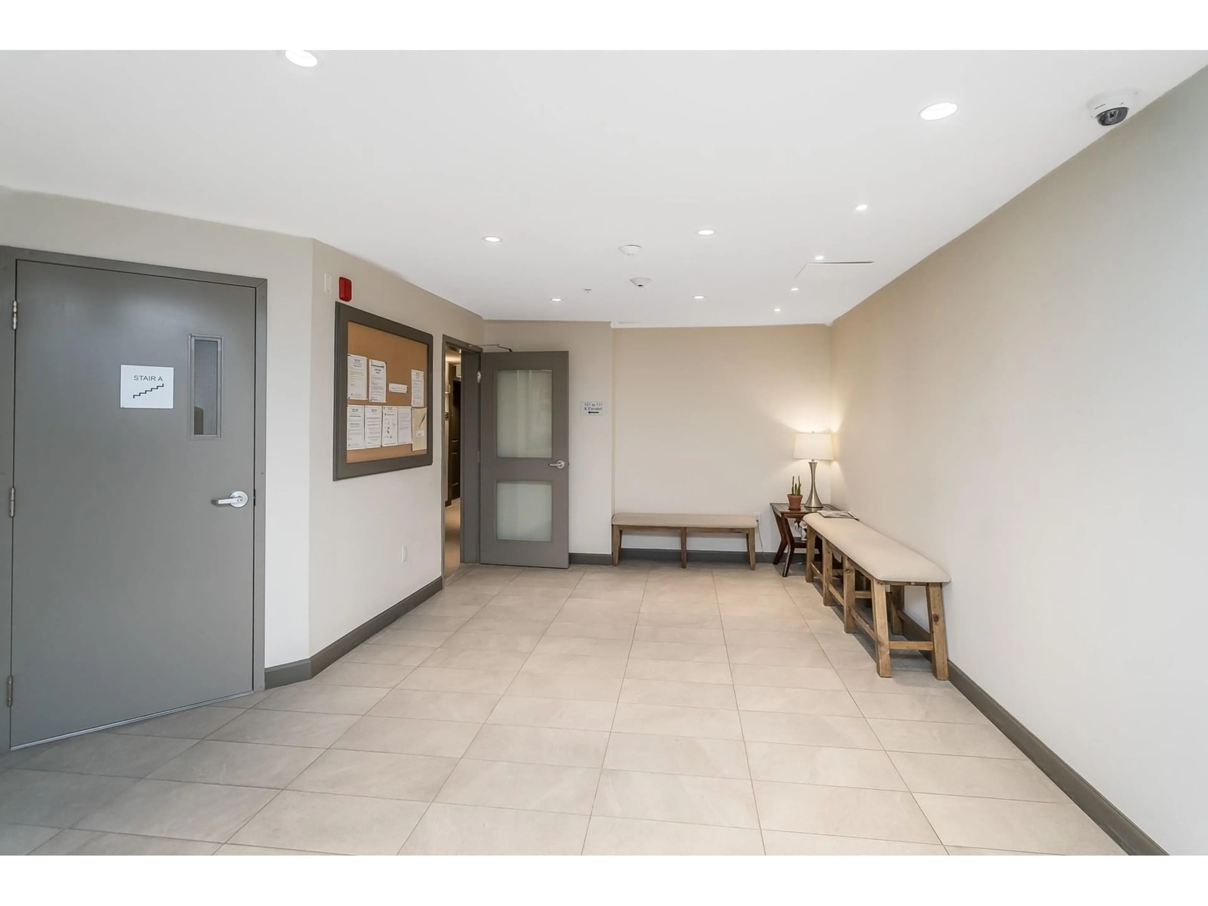 Indoor foyer for 202 - 3535 146A, Surrey British Columbia V4P0H2