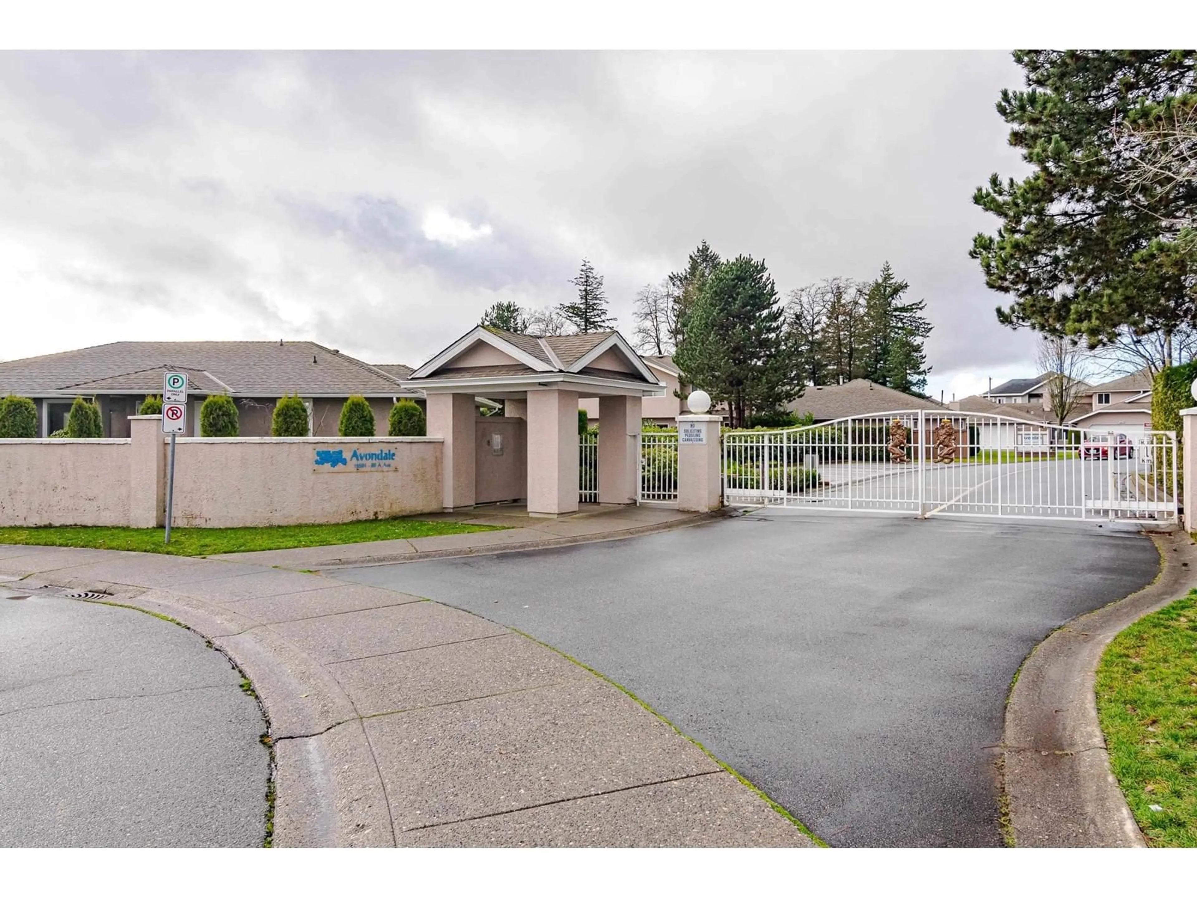 A pic from outside/outdoor area/front of a property/back of a property/a pic from drone, street for 107 15501 89A AVENUE, Surrey British Columbia V3R0Z5