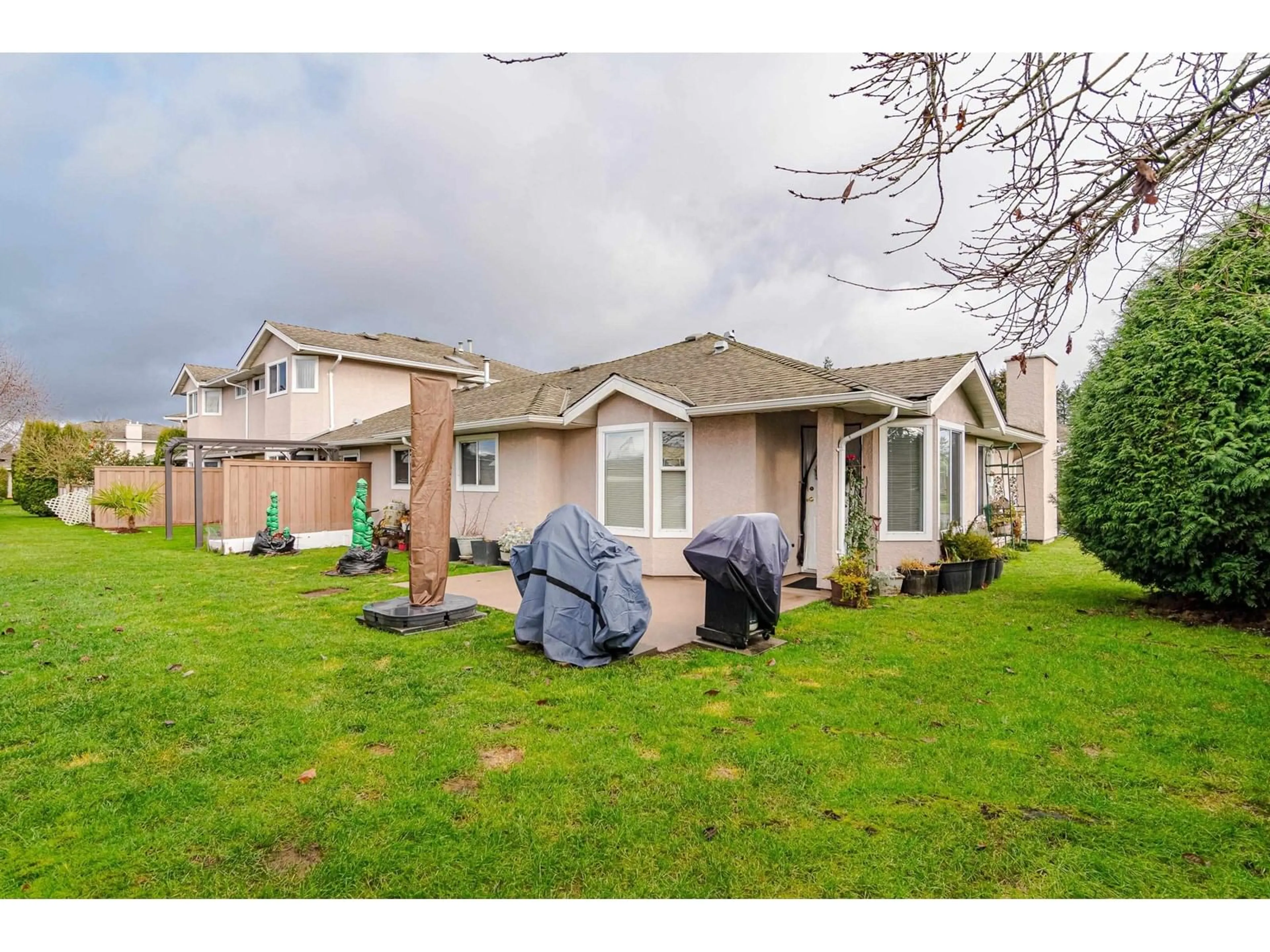 Unknown for 107 15501 89A AVENUE, Surrey British Columbia V3R0Z5