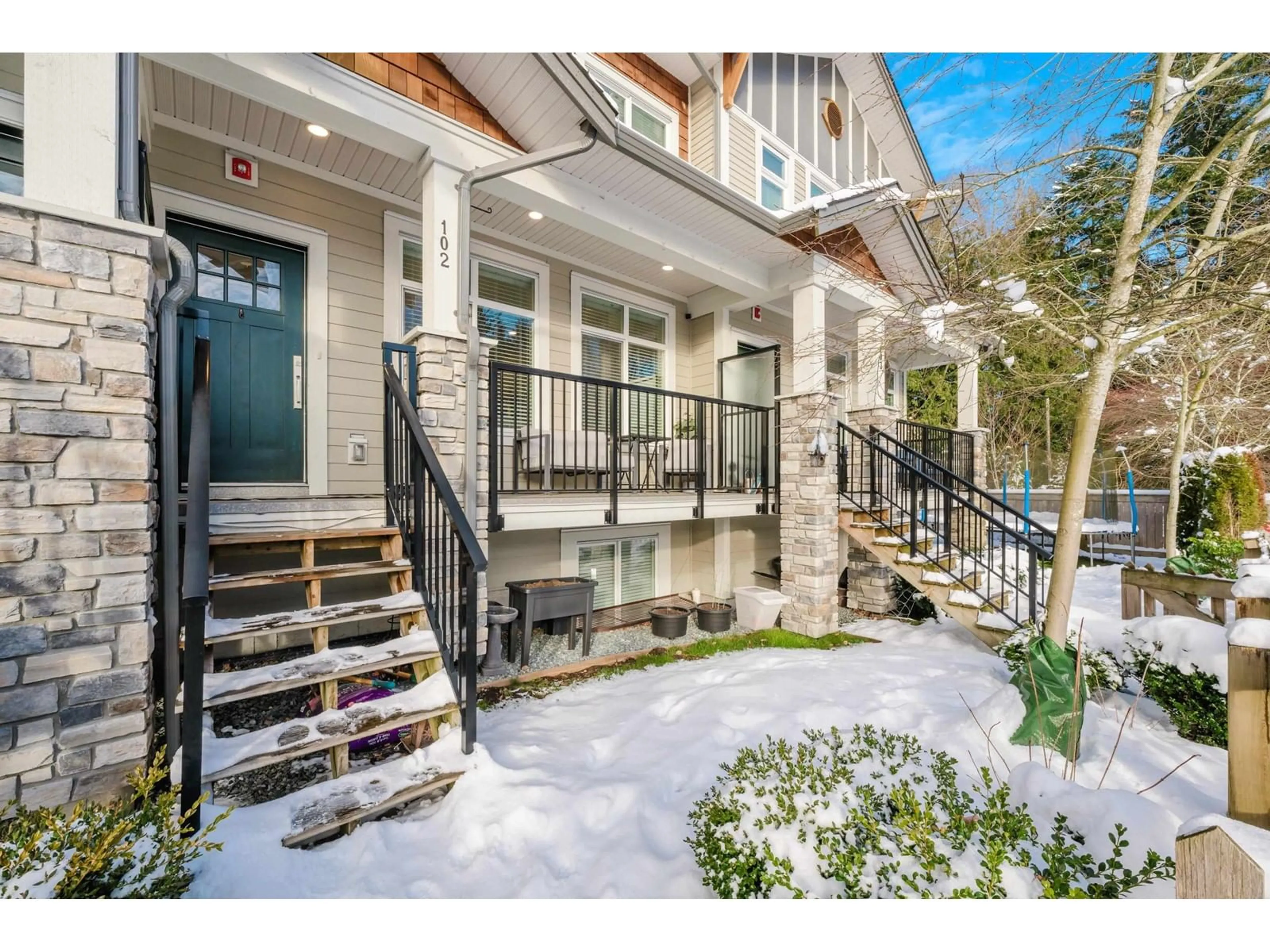 Indoor entryway for 102 8217 204B STREET, Langley British Columbia V2Y0Z8