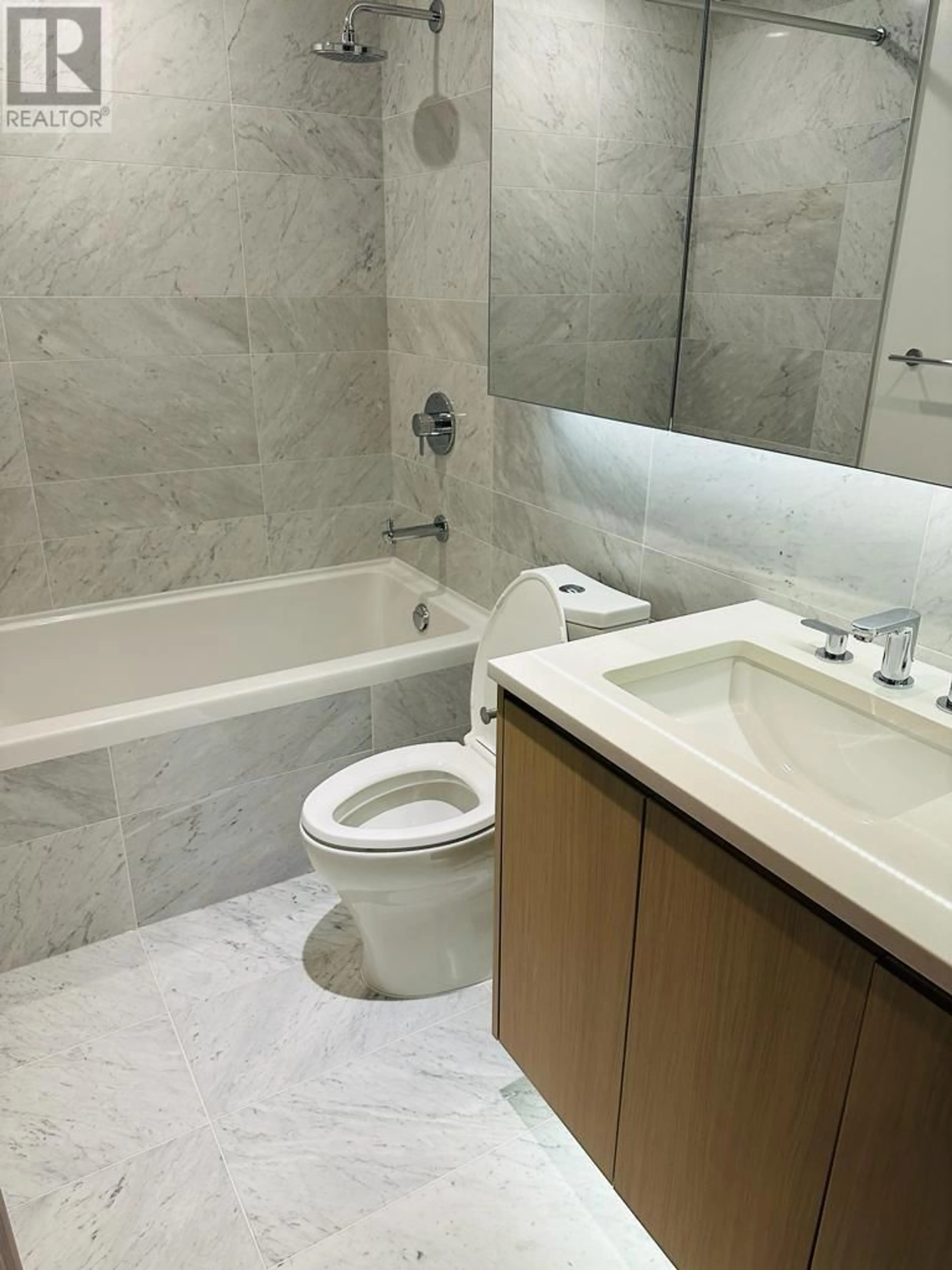 Standard bathroom, ceramic/tile floor for 3010 4730 LOUGHEED HIGHWAY, Burnaby British Columbia V5C0M9