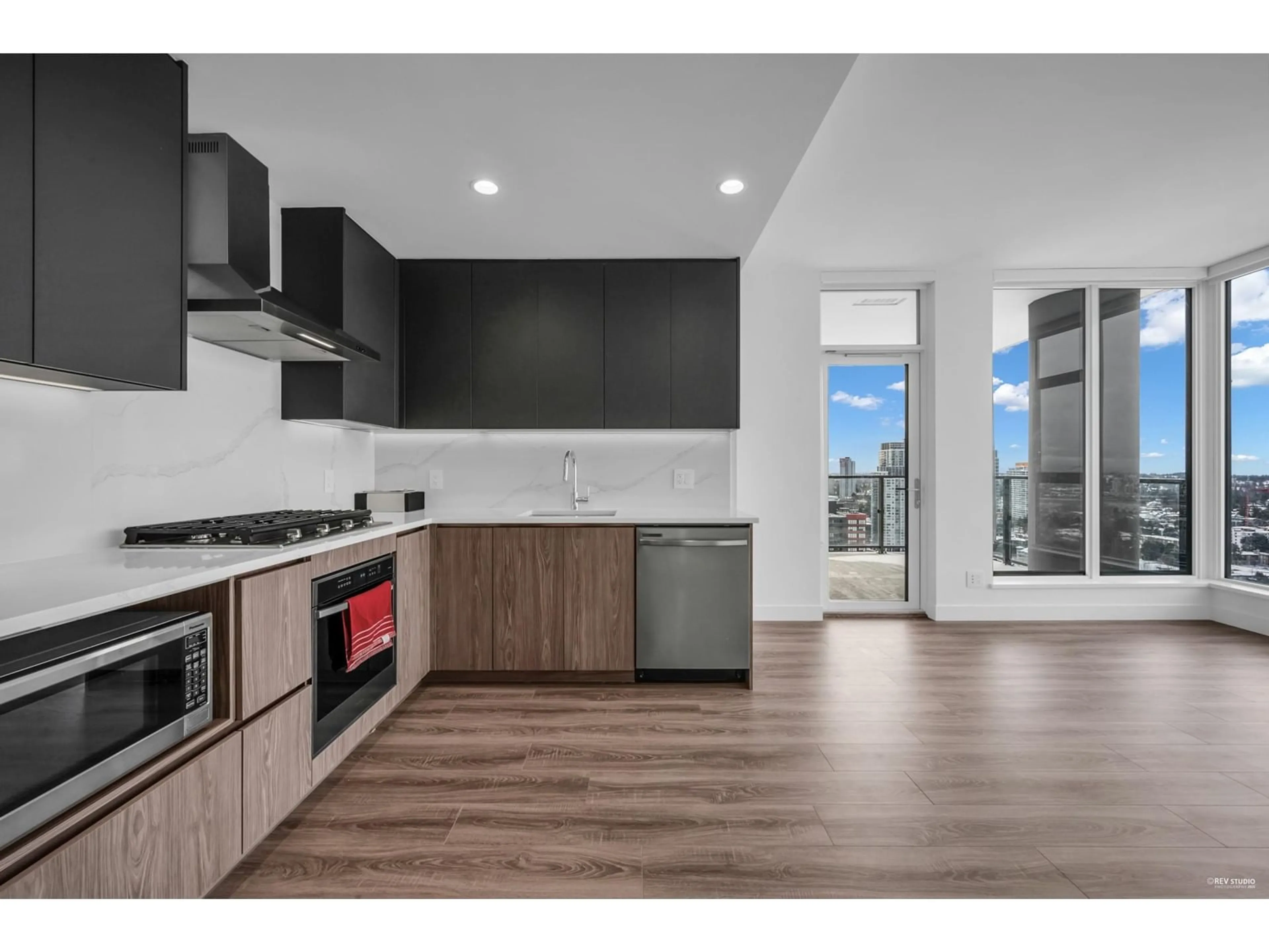 Open concept kitchen, unknown for 2607 10750 135A STREET, Surrey British Columbia V3T0V4