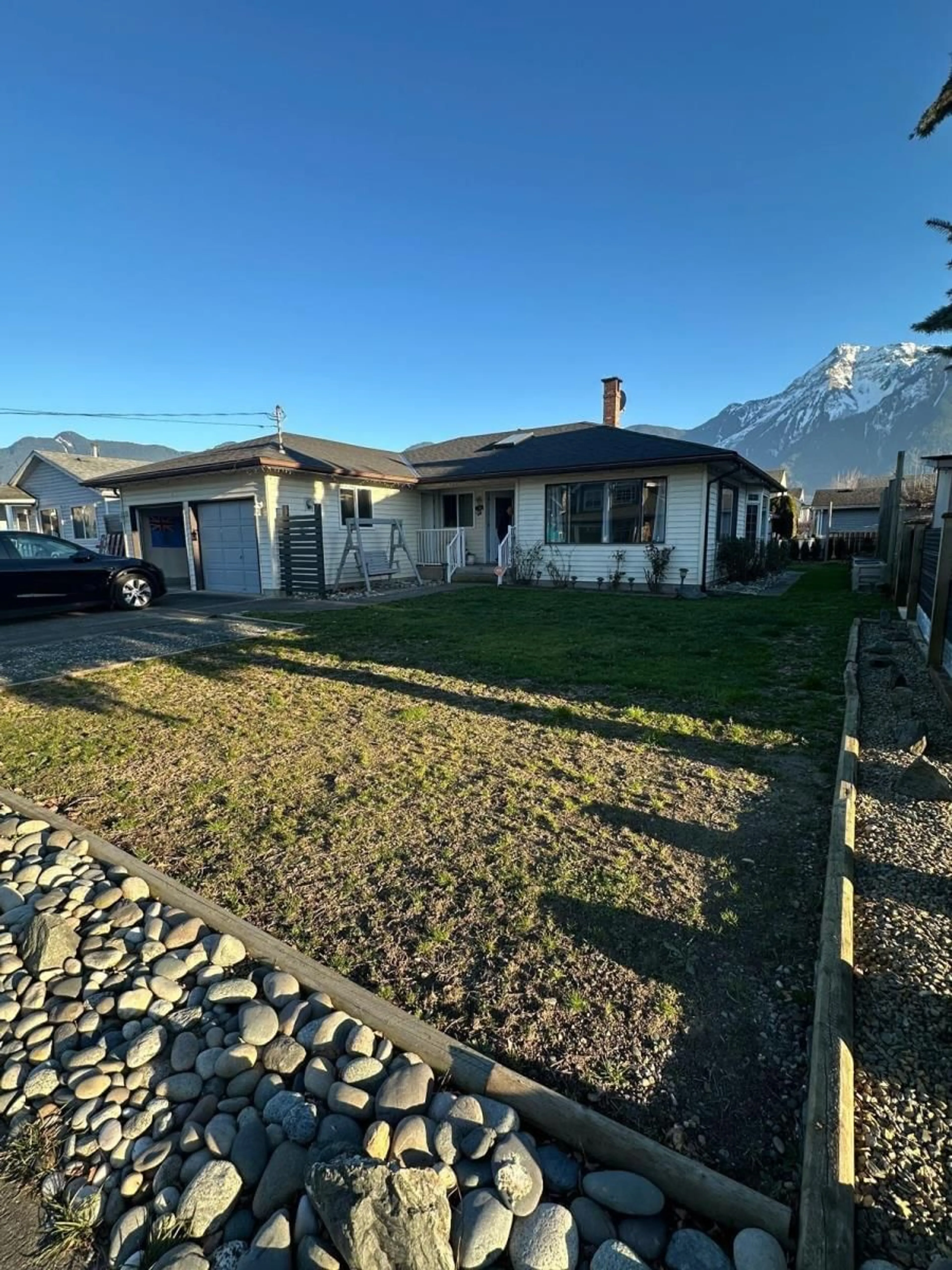 A pic from outside/outdoor area/front of a property/back of a property/a pic from drone, mountain view for 1590 AGASSIZ-ROSEDALE NO 9 HIGHWAY|Agass, Agassiz British Columbia V0M1A2