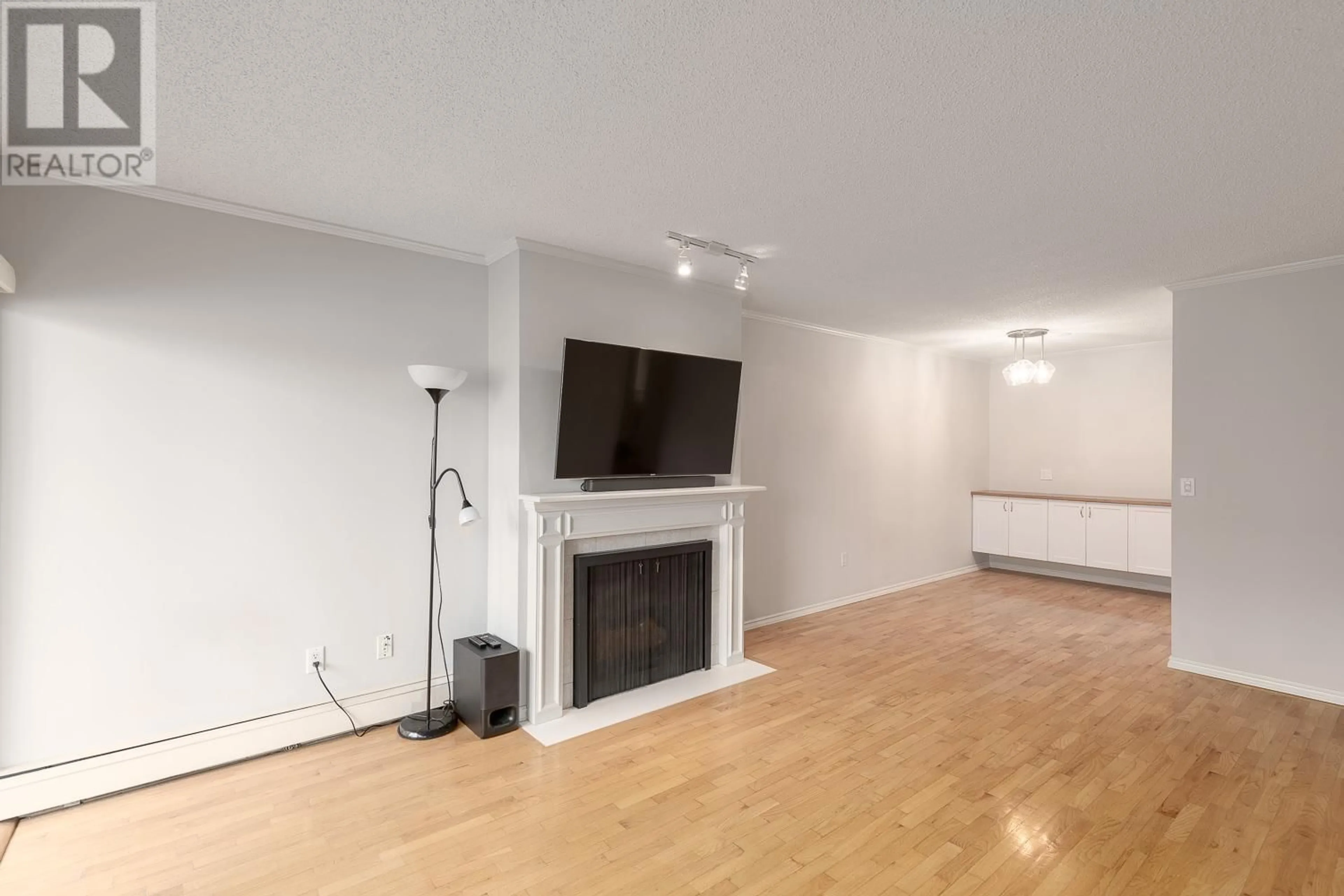 A pic of a room for 403 1405 W 15TH AVENUE, Vancouver British Columbia V6H3R2