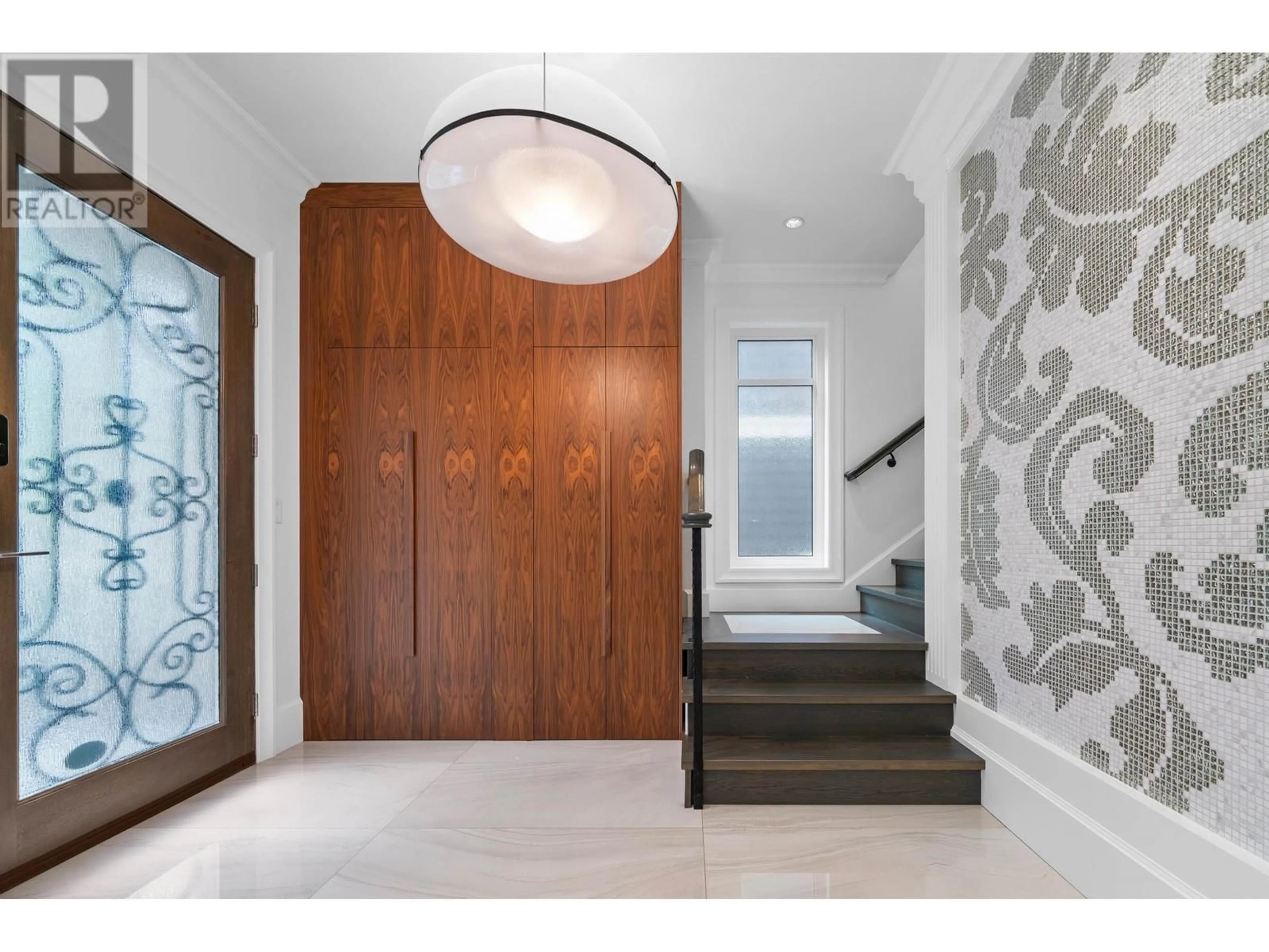 Indoor entryway for 3439 27TH AVENUE, Vancouver British Columbia V6S1P5