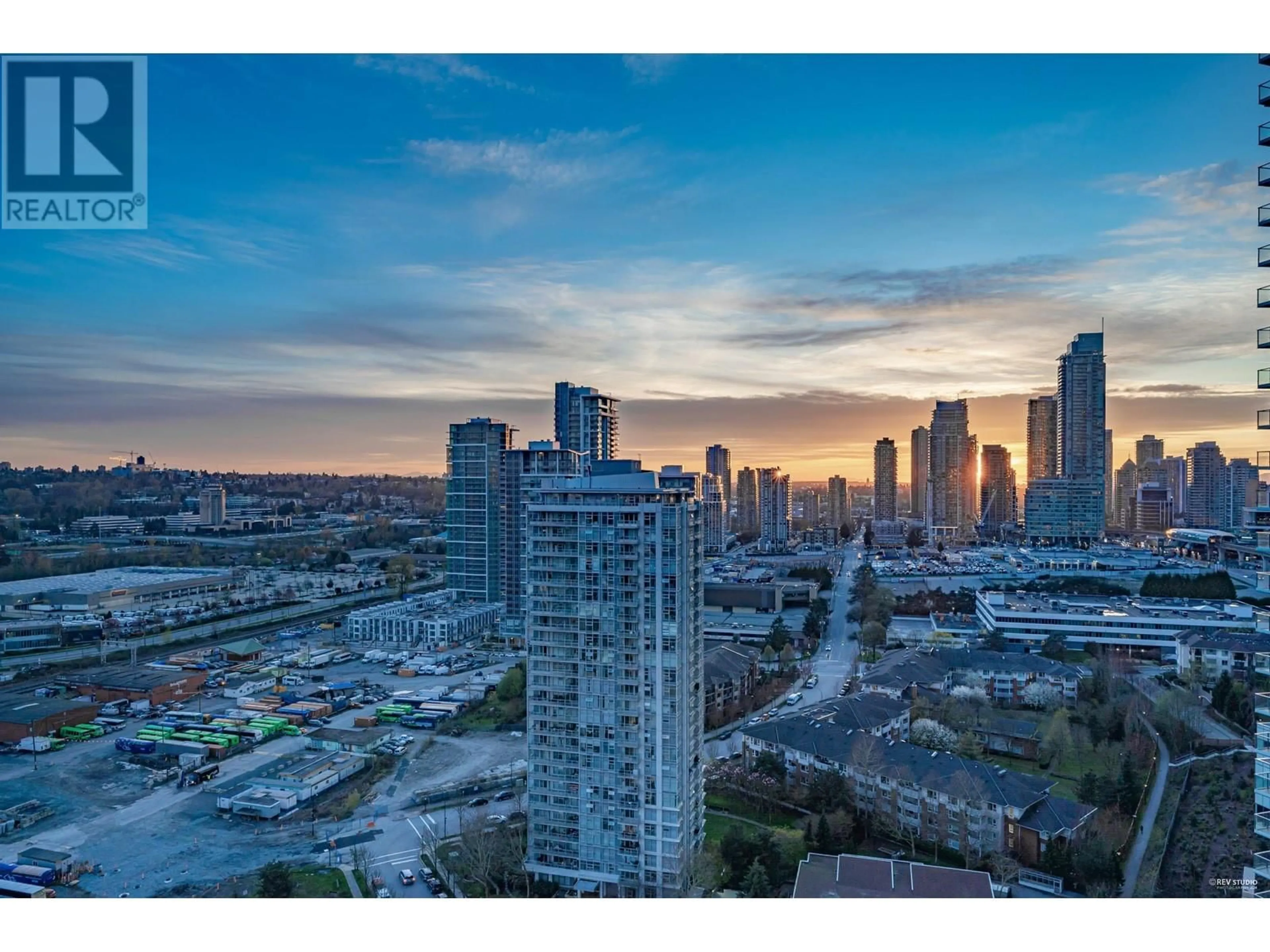 A pic from outside/outdoor area/front of a property/back of a property/a pic from drone, city buildings view from balcony for 1802 4890 LOUGHEED HIGHWAY, Burnaby British Columbia V5C0N2