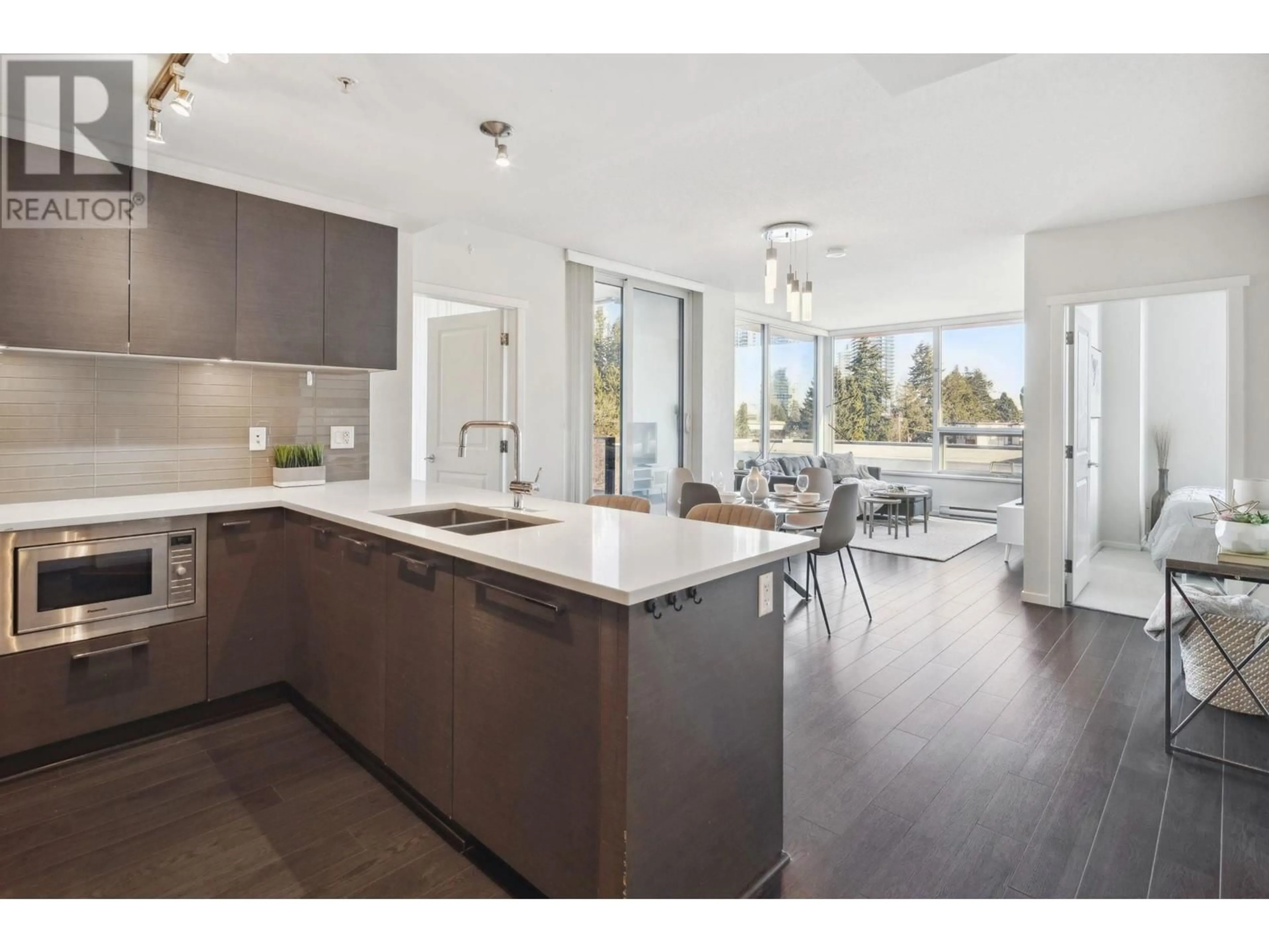 Open concept kitchen, unknown for 509 6658 DOW AVENUE, Burnaby British Columbia V5H0C7