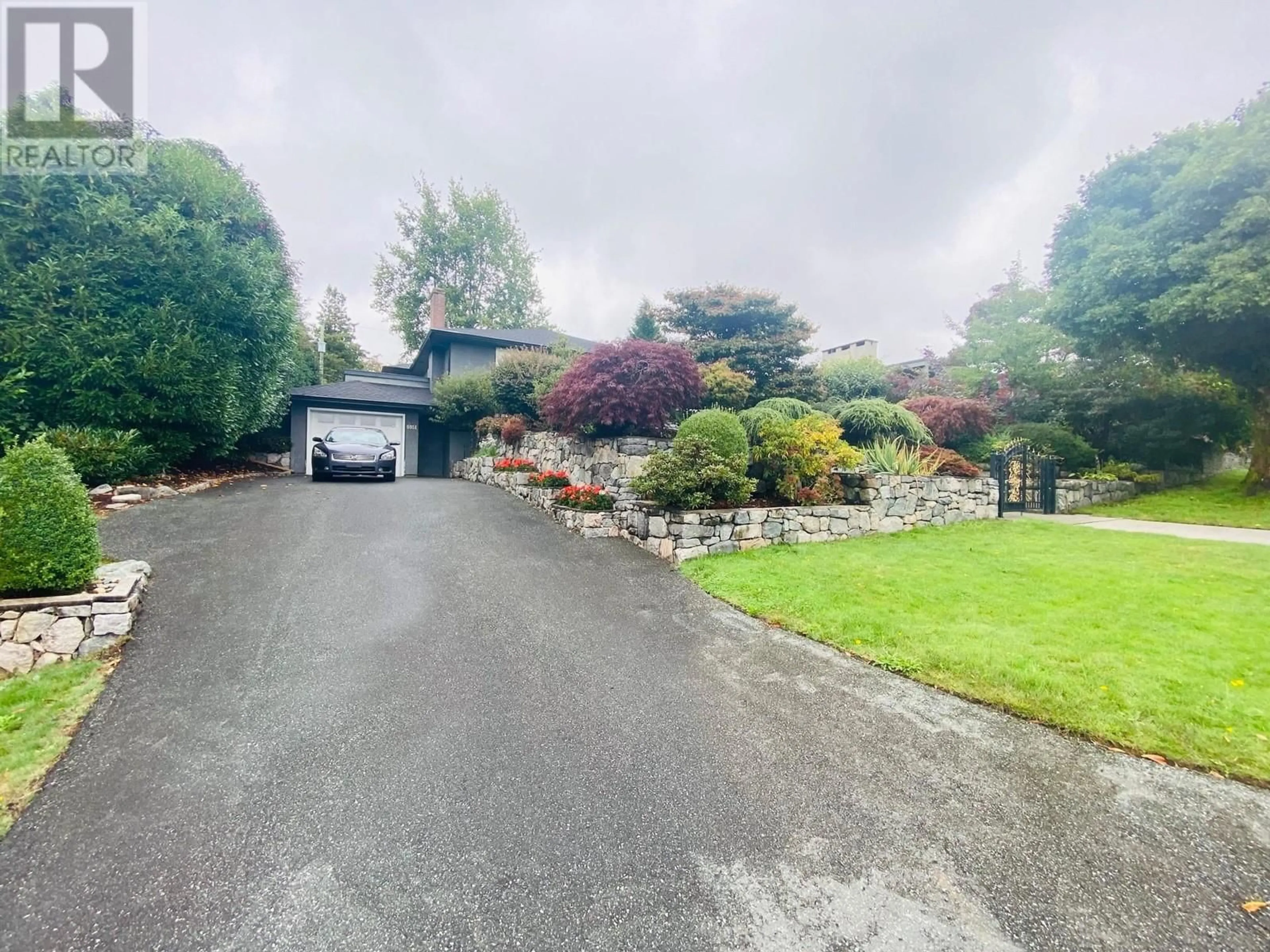 A pic from outside/outdoor area/front of a property/back of a property/a pic from drone, unknown for 6051 COLLINGWOOD PLACE, Vancouver British Columbia V6N1V2