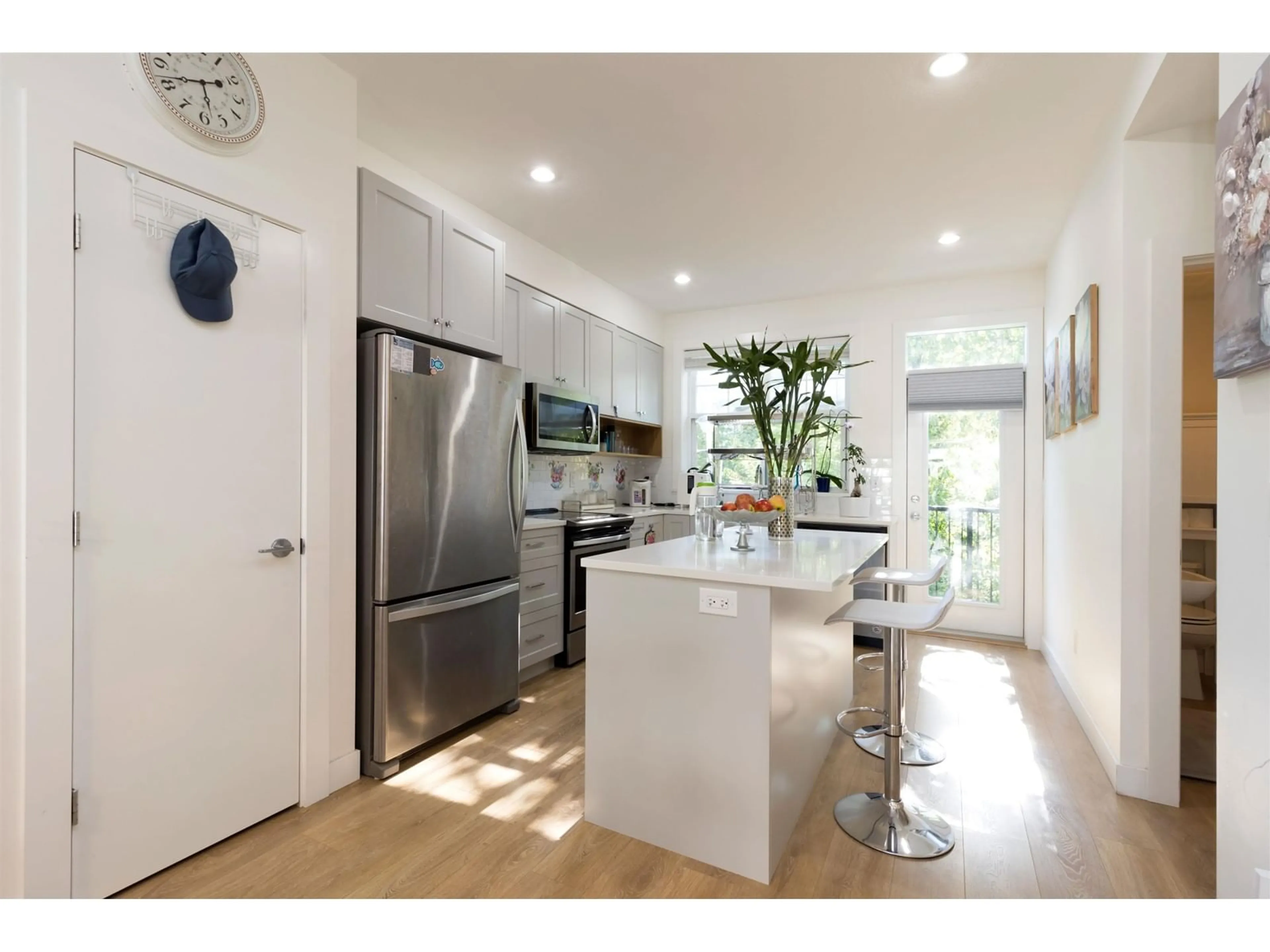 Contemporary kitchen, unknown for 46 27735 ROUNDHOUSE DRIVE, Aberdeen British Columbia V4X0B9