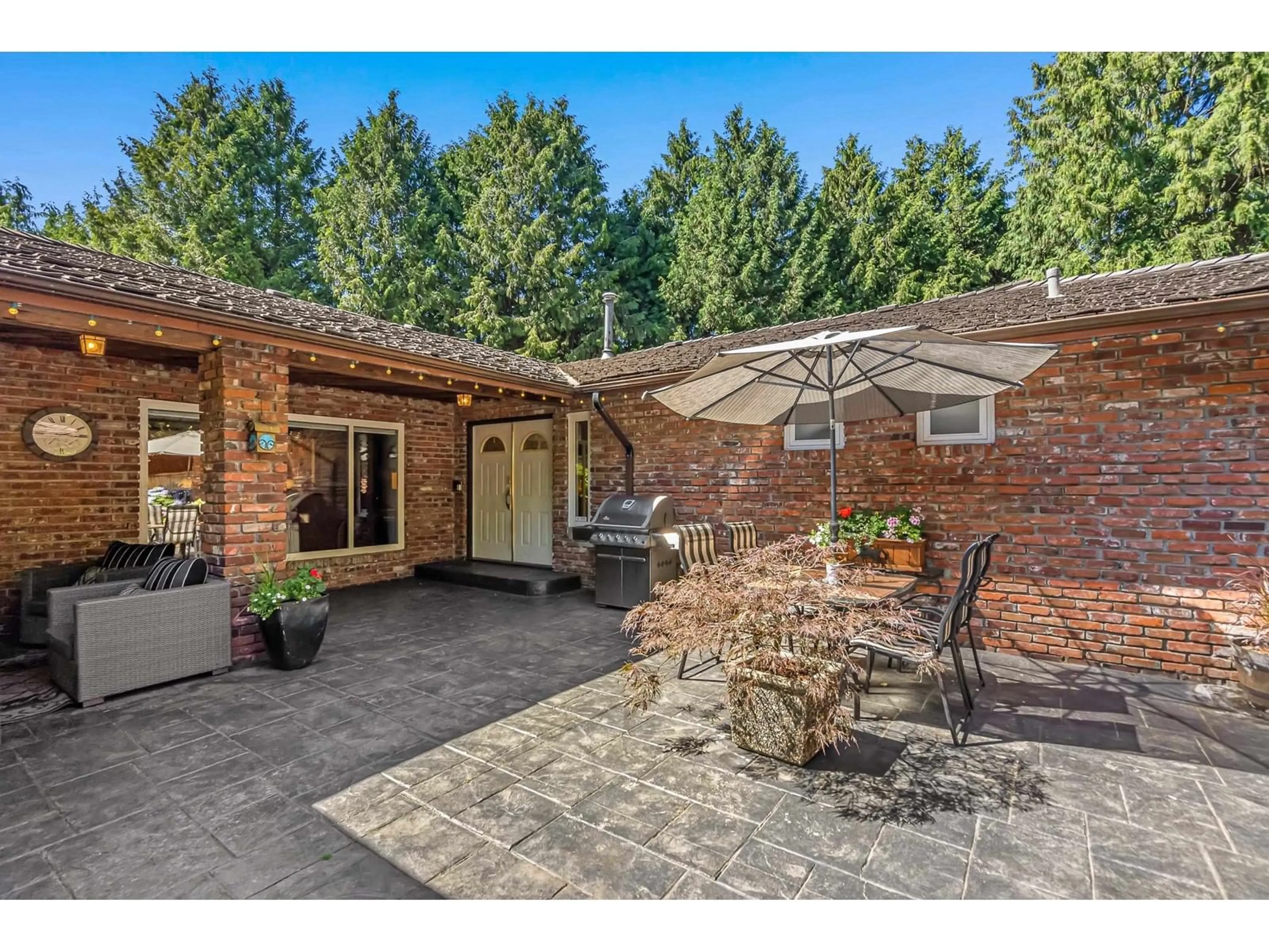 Unknown for 13937 35A, Surrey British Columbia V4P1L2