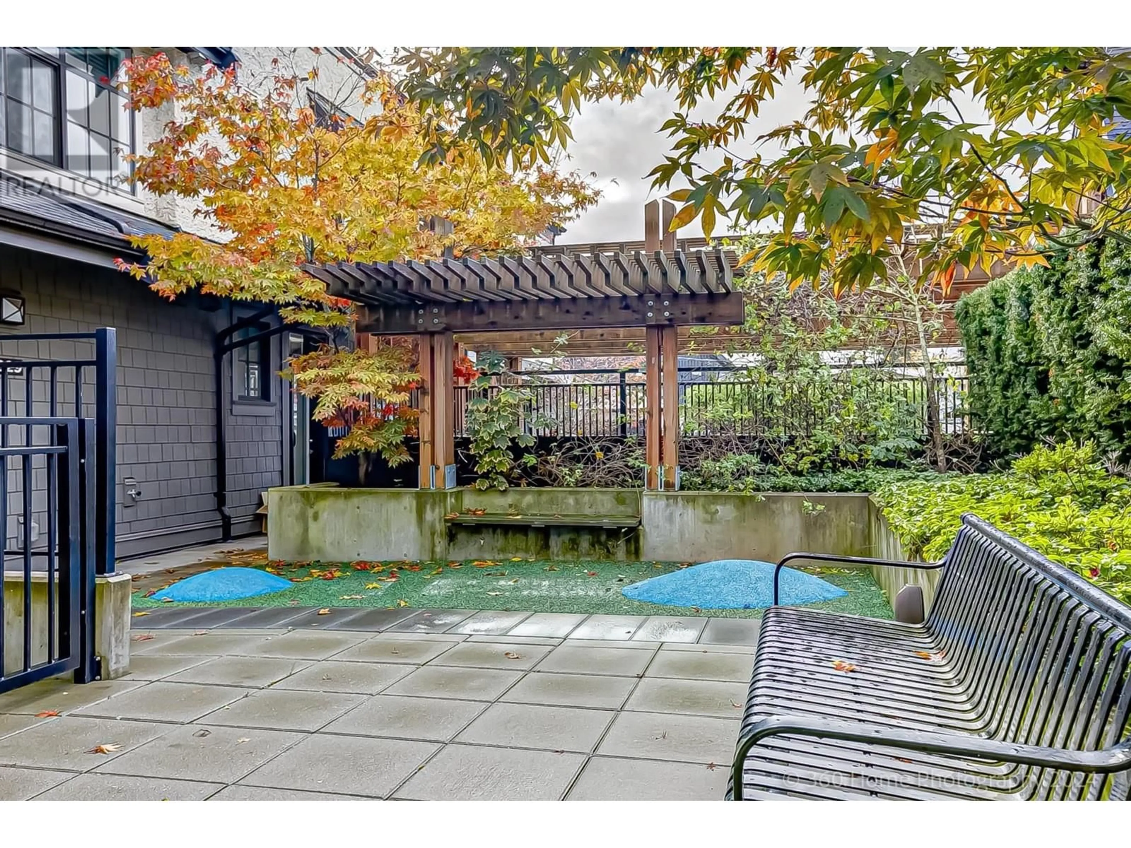 Patio, unknown for 7933 OAK STREET, Vancouver British Columbia V6P0H9