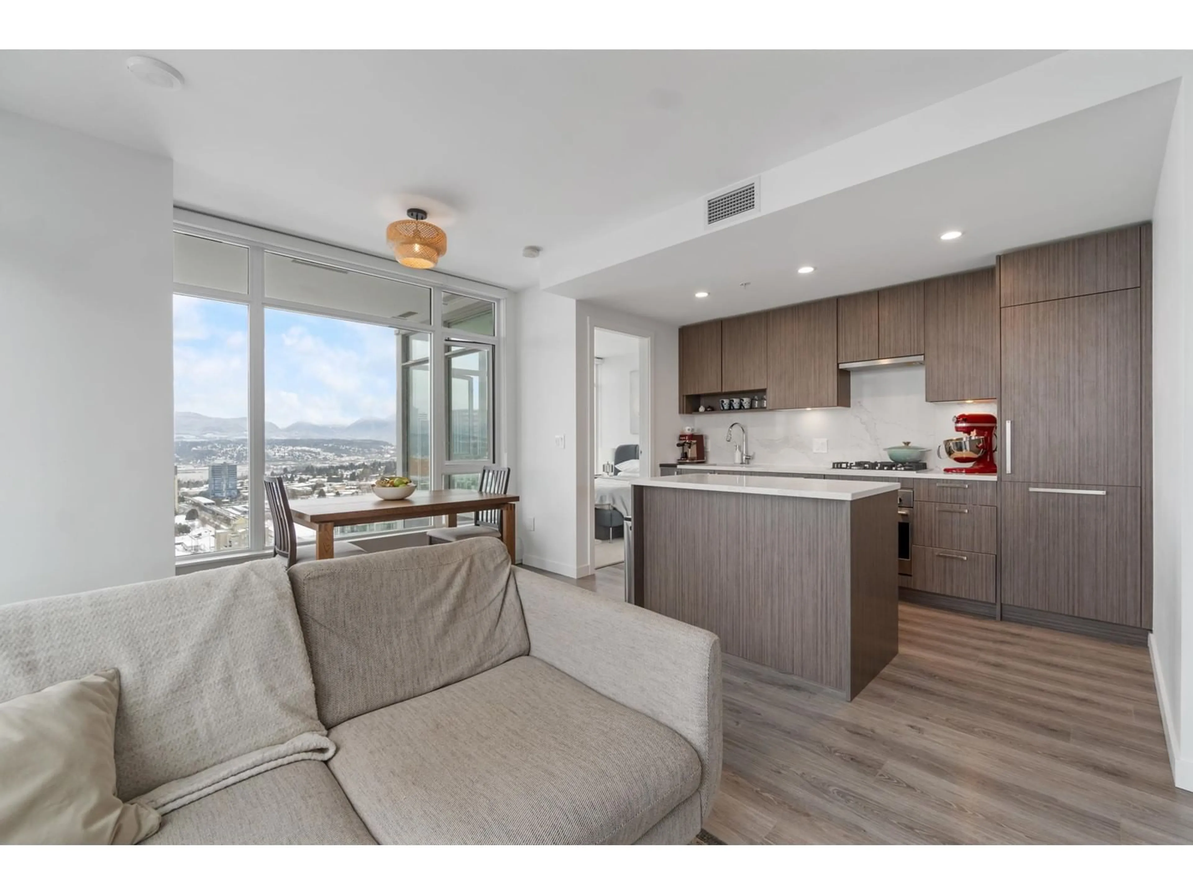 Open concept kitchen, unknown for 3102 - 13350 CENTRAL, Surrey British Columbia V3T0S1