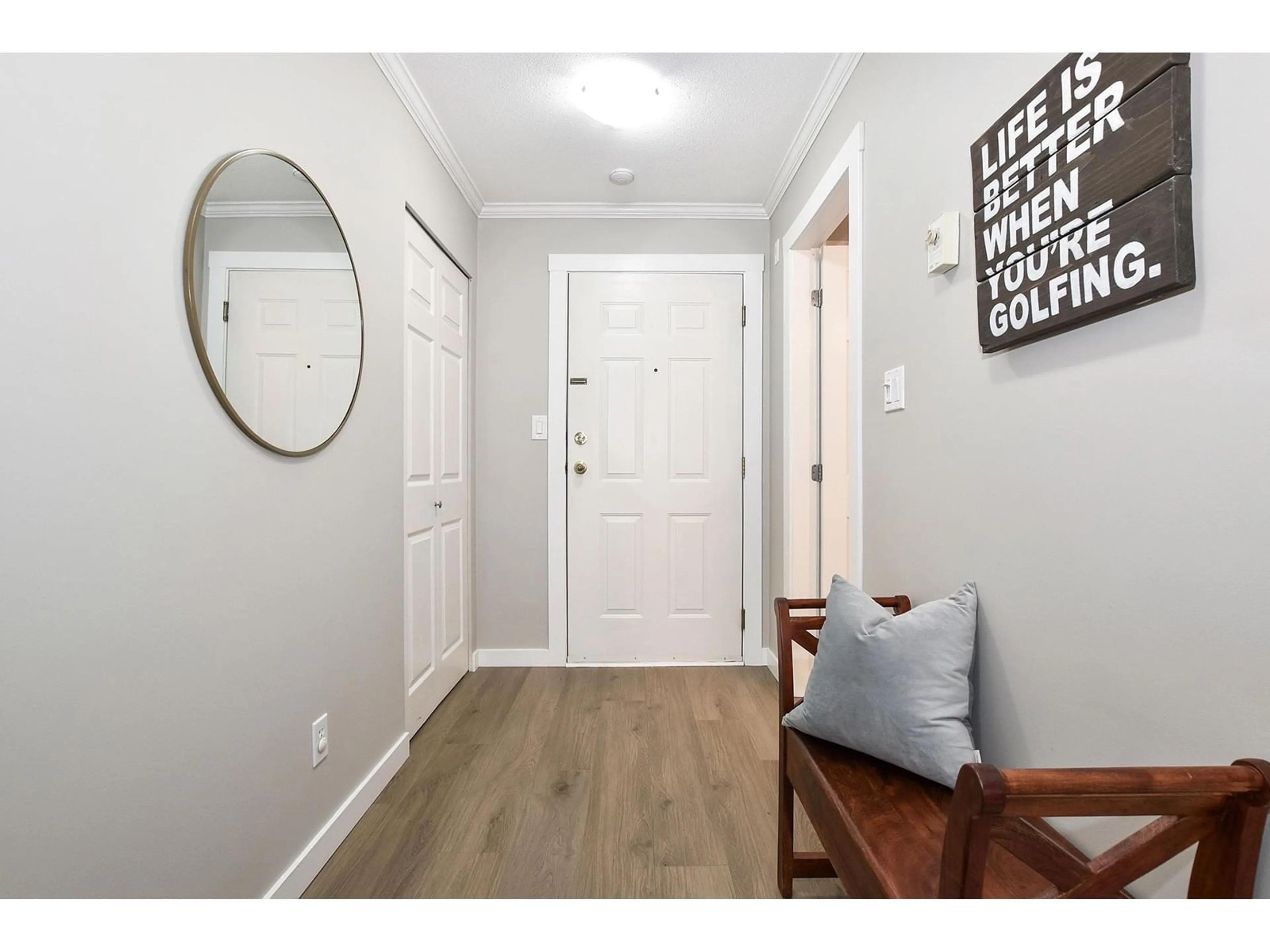Indoor entryway for 403 - 33731 MARSHALL, Abbotsford British Columbia V2S1L5