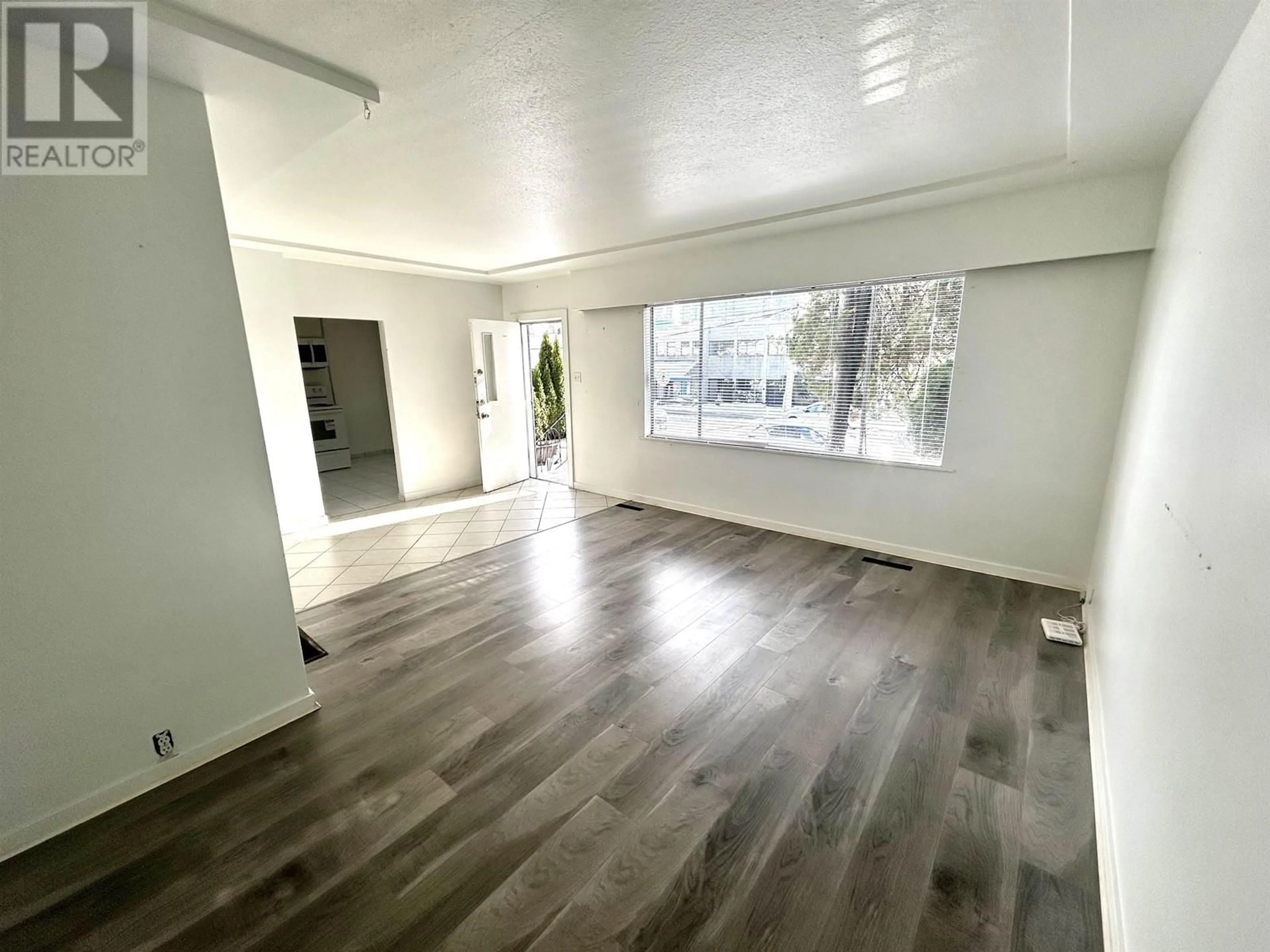 A pic of a room for 4021 GRAVELEY STREET, Burnaby British Columbia V5C3T5