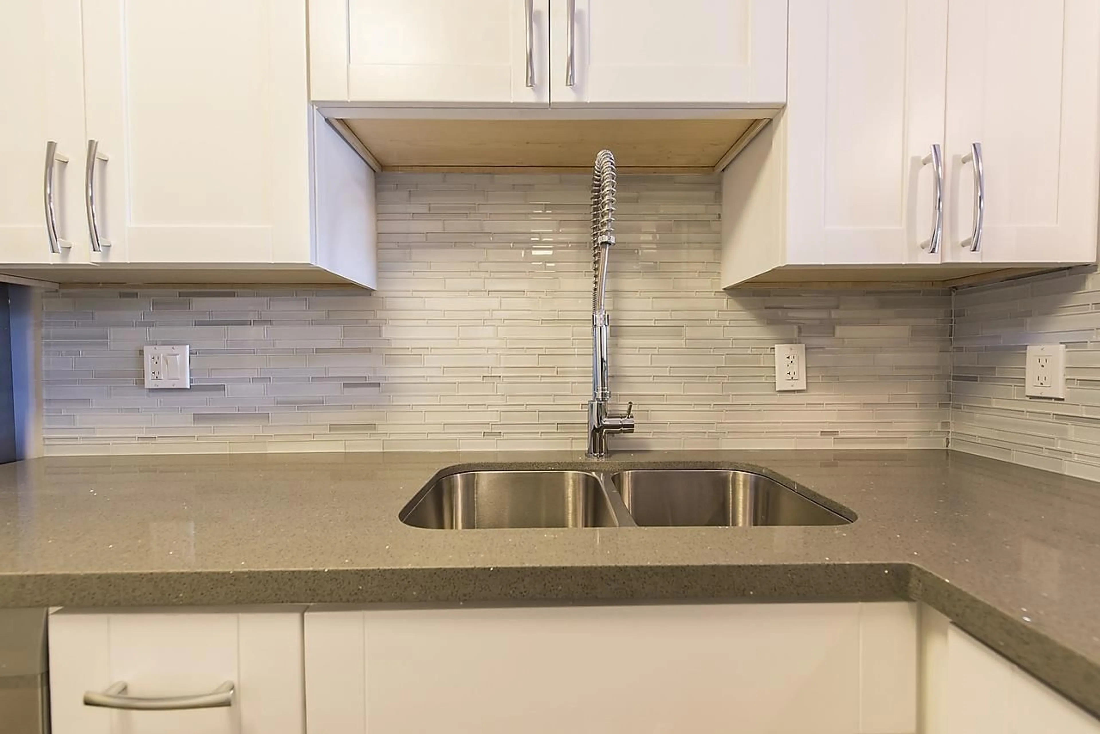 Standard kitchen, ceramic/tile floor for 108 17661 58A AVENUE, Surrey British Columbia V3S1N4