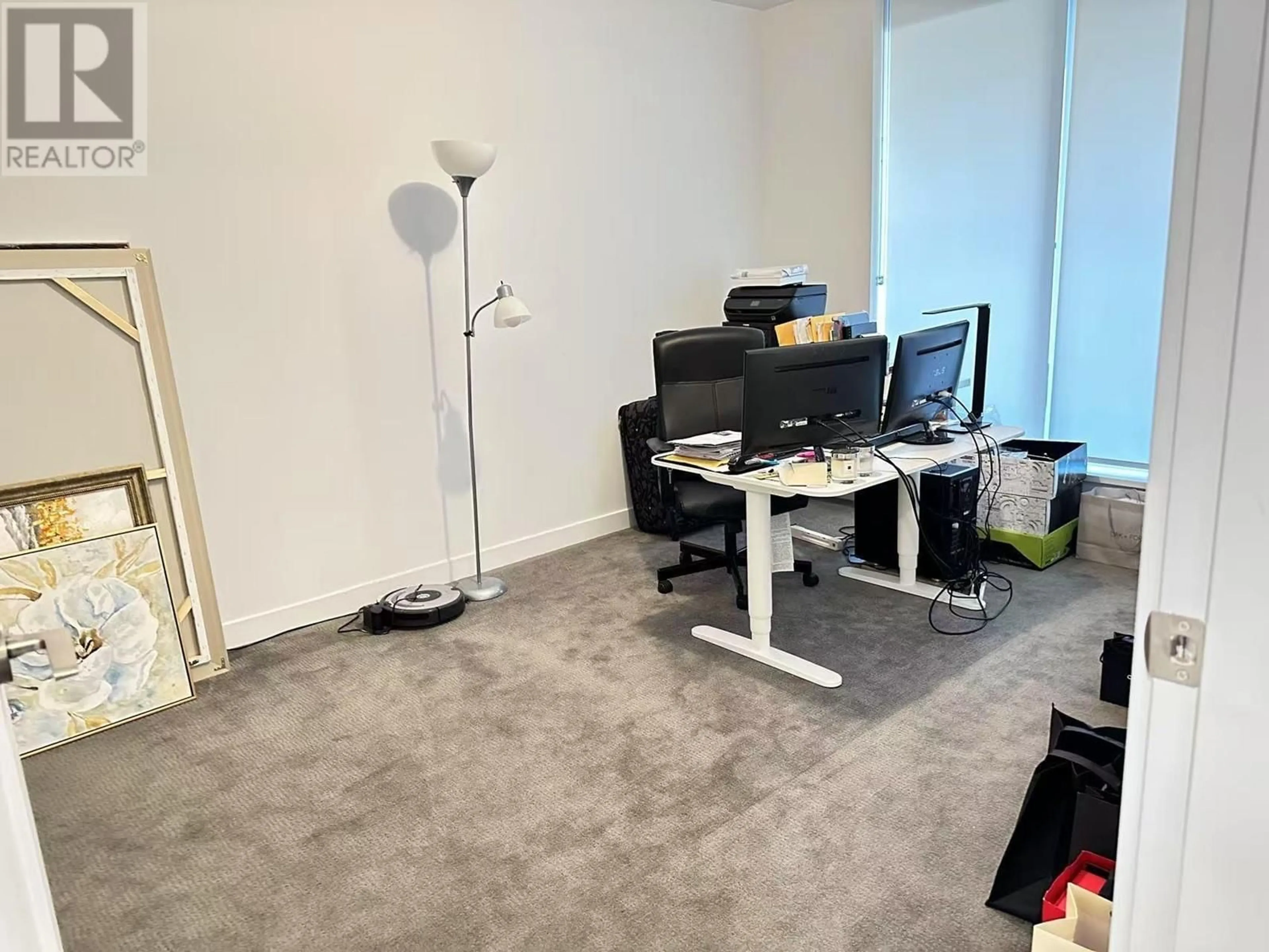 A pic of a room for 1010 - 8160 MCMYN WAY, Richmond British Columbia V6X0V2