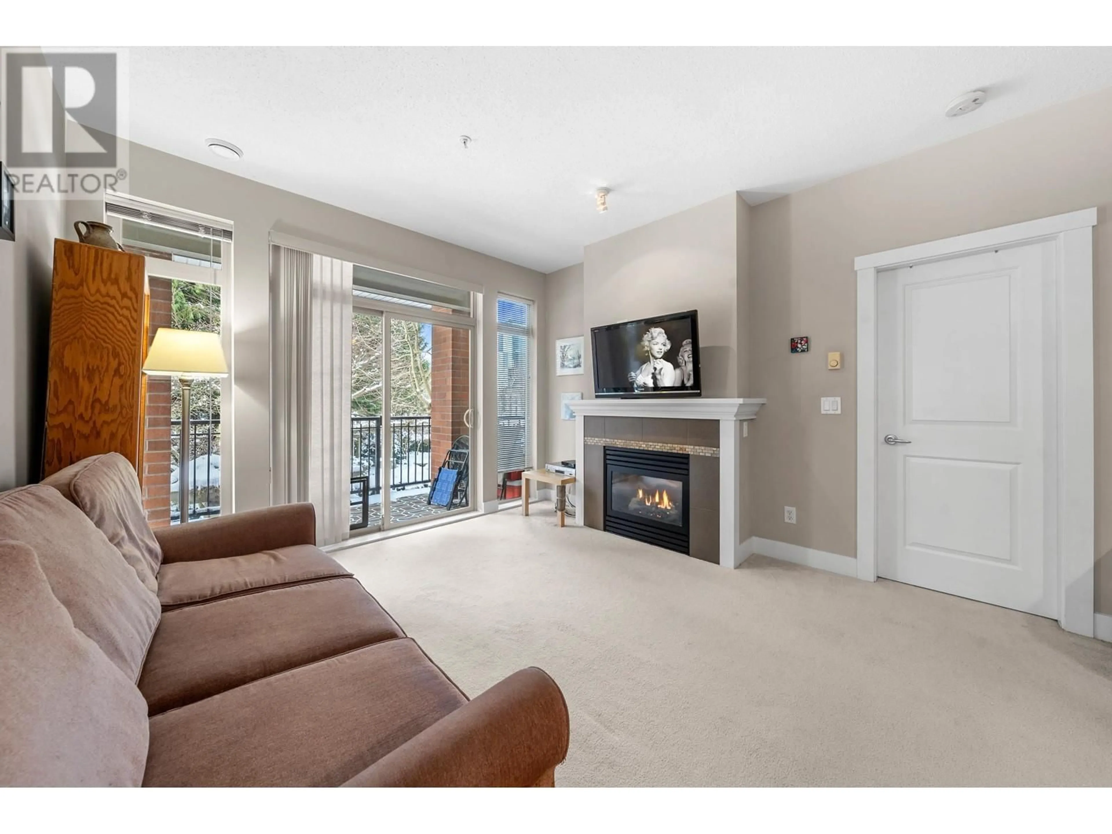 Living room with furniture, unknown for 215 - 2250 WESBROOK MALL, Vancouver British Columbia V6T0A6