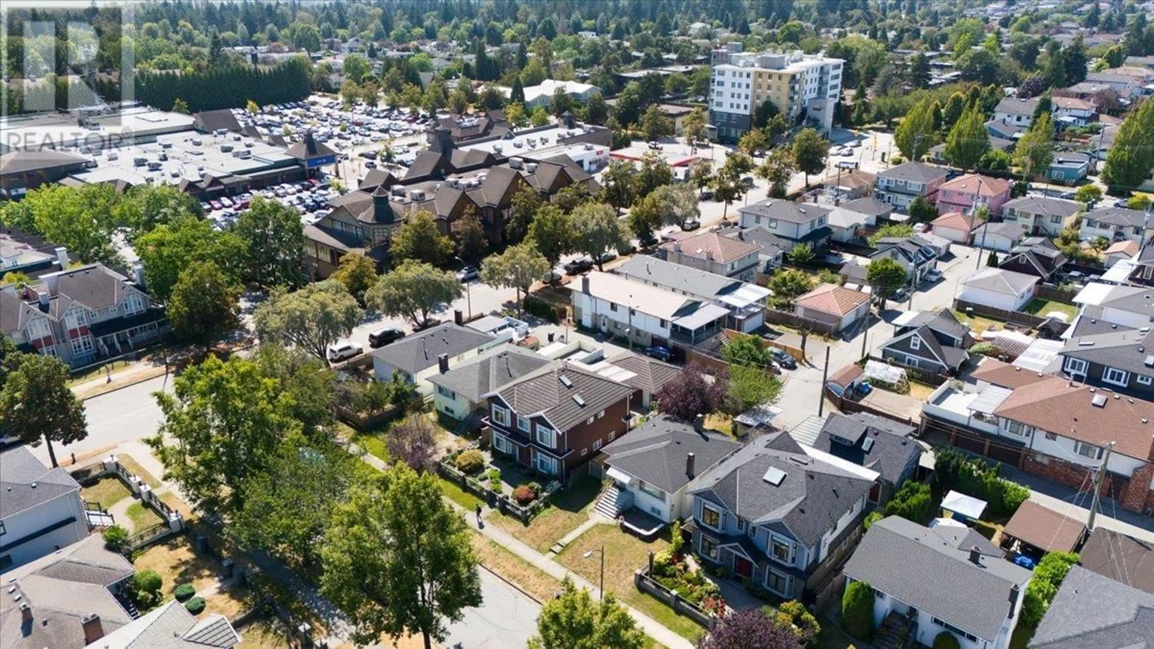 A pic from outside/outdoor area/front of a property/back of a property/a pic from drone, city buildings view from balcony for 6949 MCKINNON STREET, Vancouver British Columbia V5S3G4