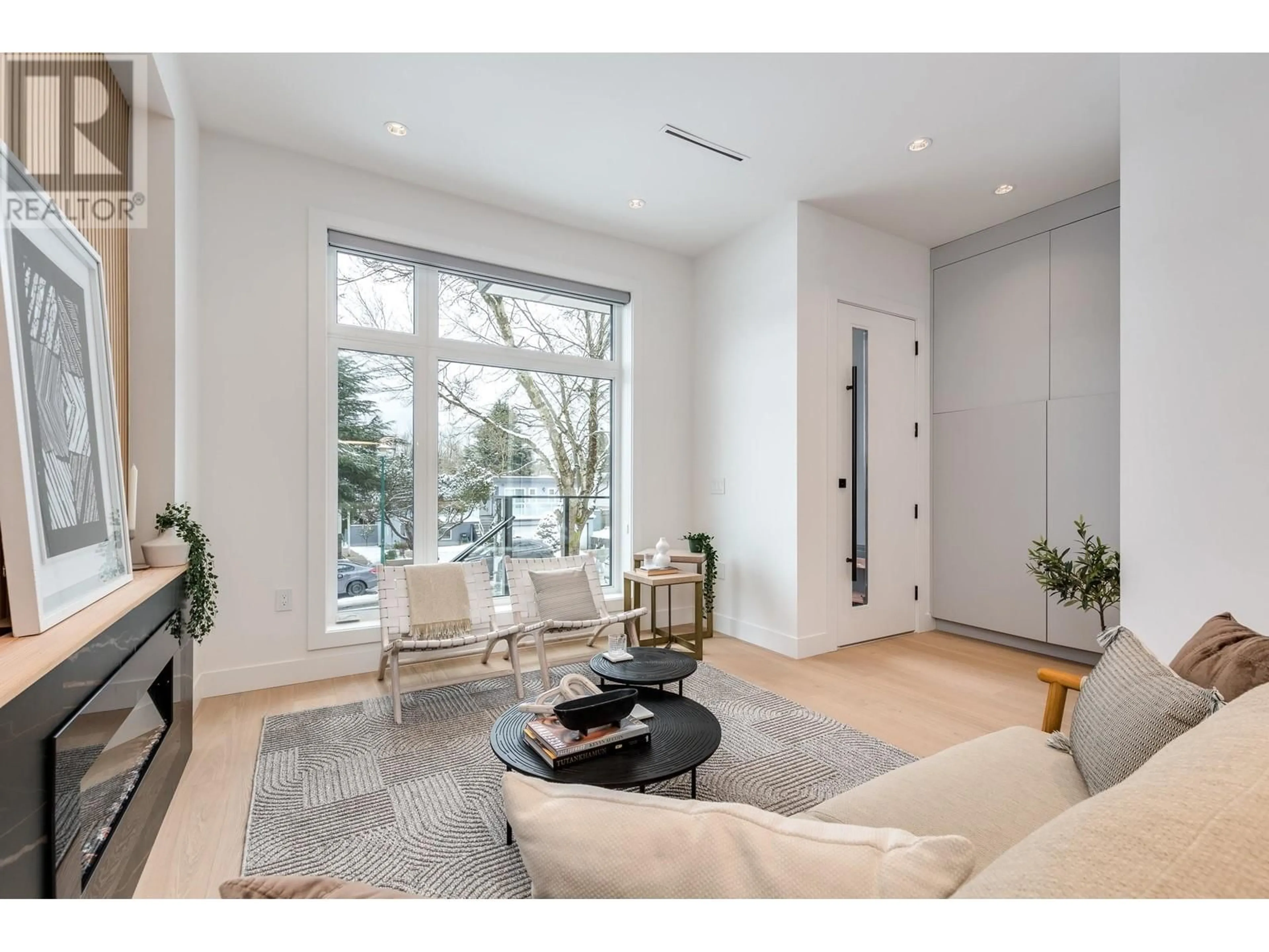 Indoor entryway for 3143 E 62ND AVENUE, Vancouver British Columbia V5S2G6