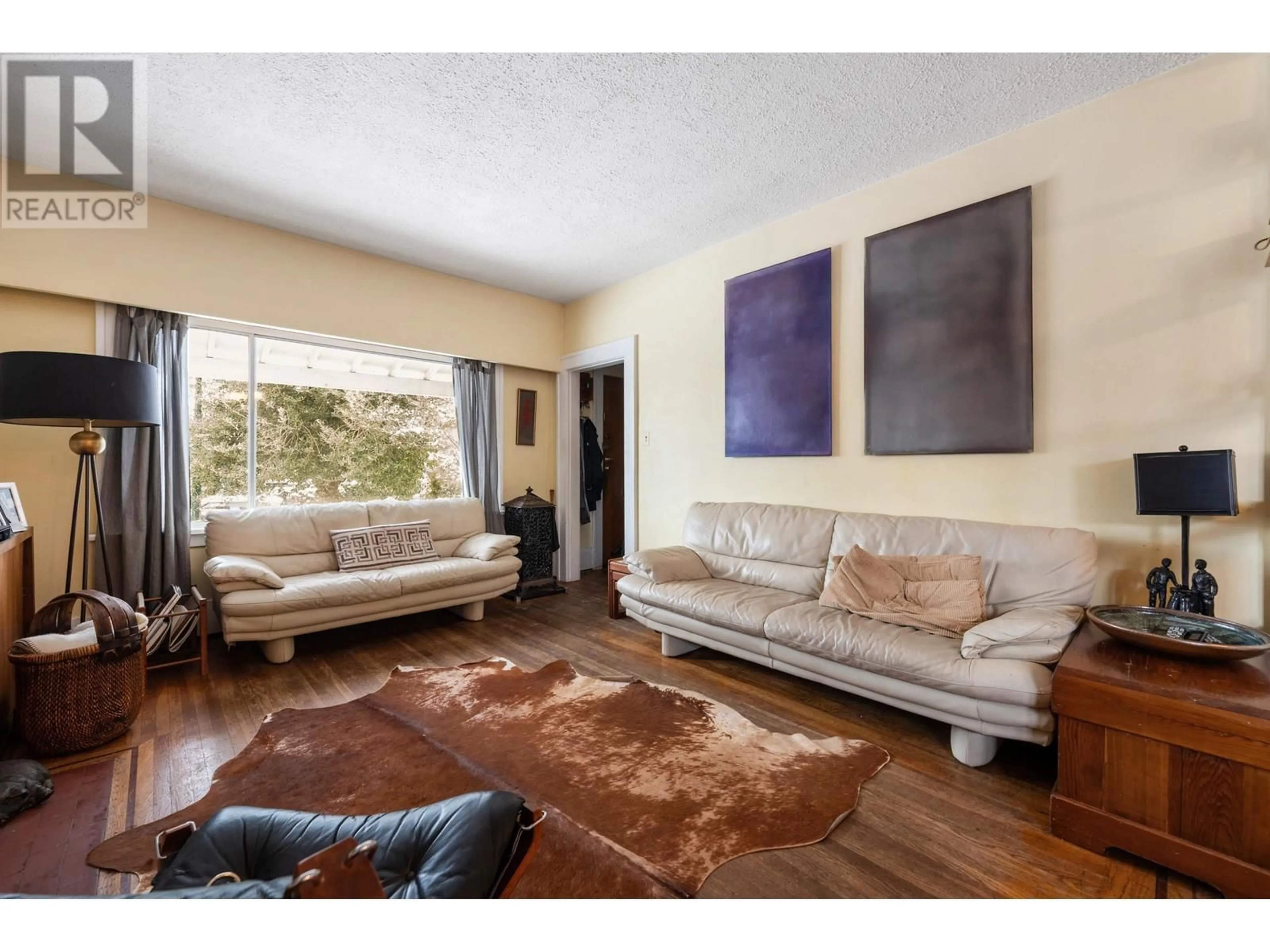 Living room with furniture, unknown for 3259 W 7TH AVENUE, Vancouver British Columbia V6K2A3