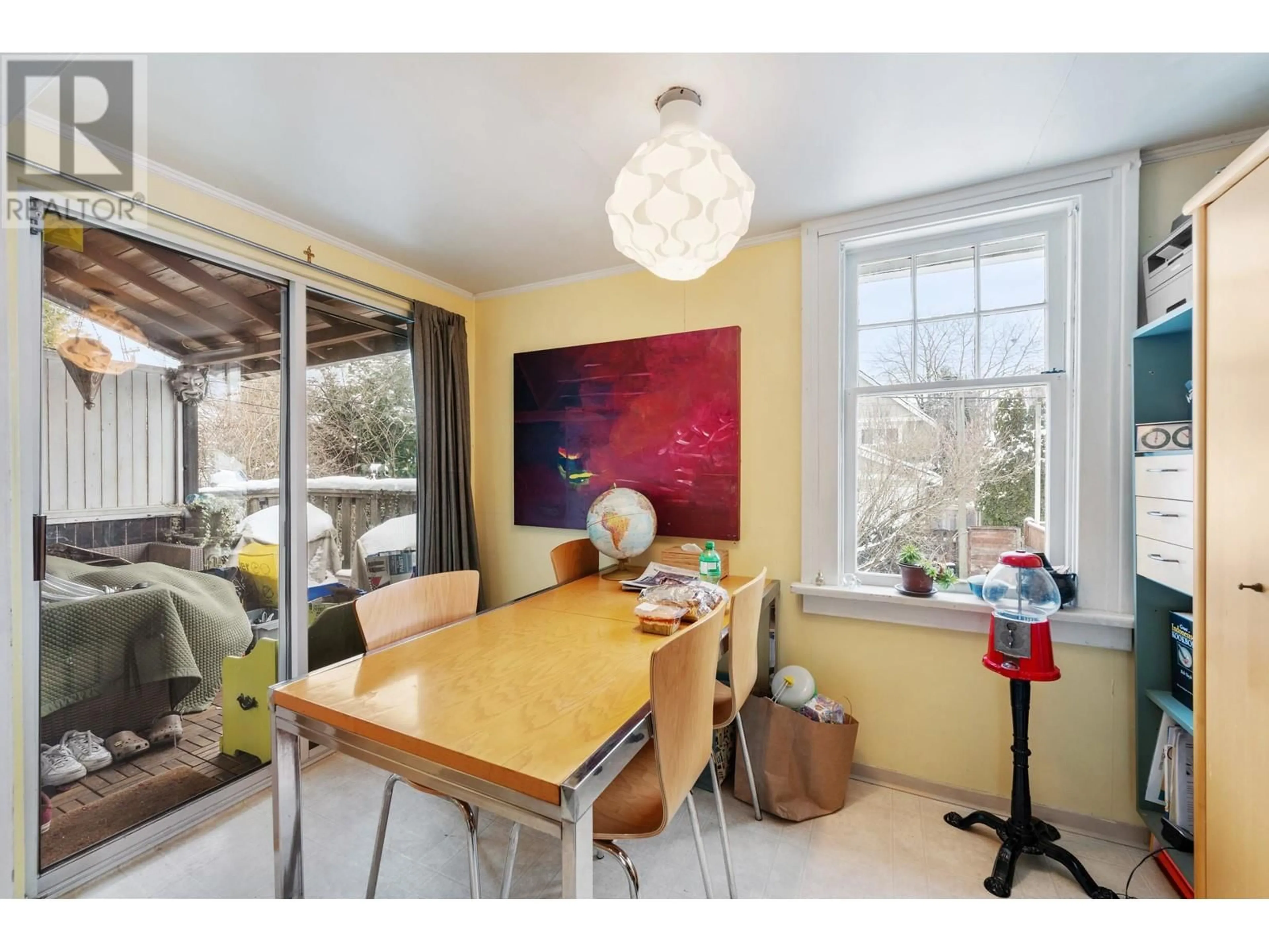 Dining room, wood/laminate floor for 3259 W 7TH AVENUE, Vancouver British Columbia V6K2A3