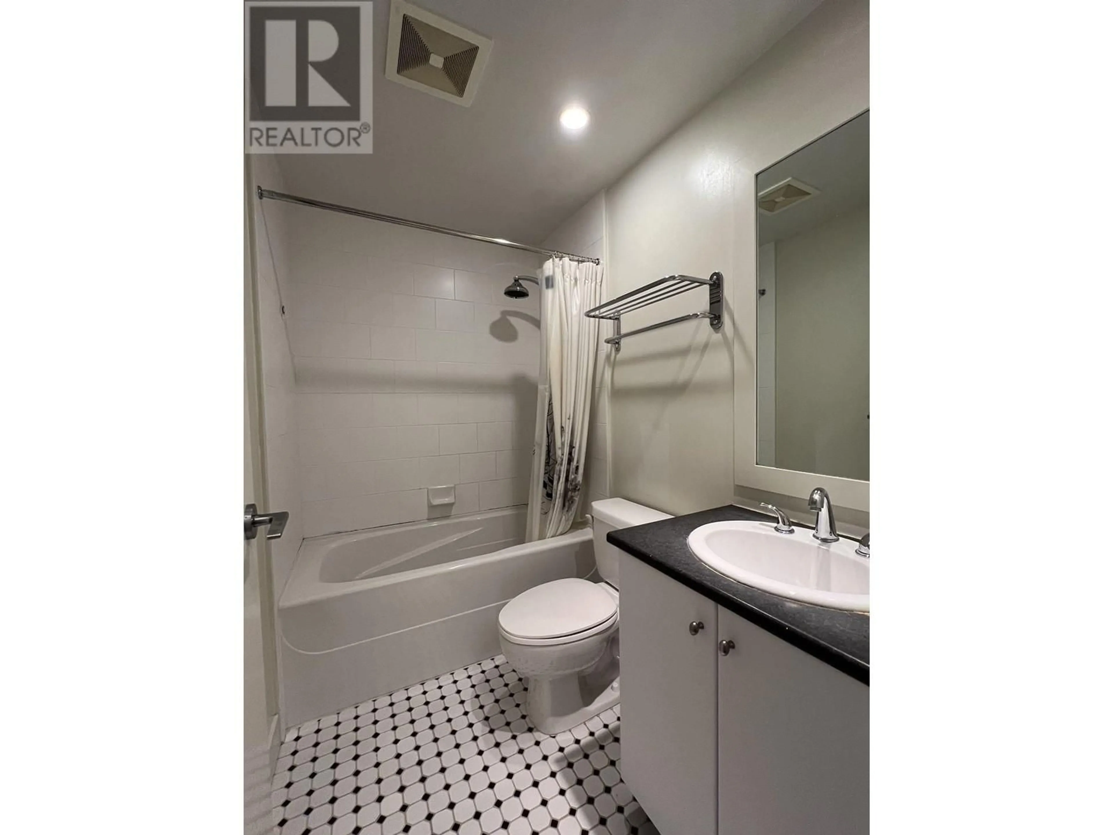 Standard bathroom, unknown for 807 1238 BURRARD STREET, Vancouver British Columbia V6Z3E1