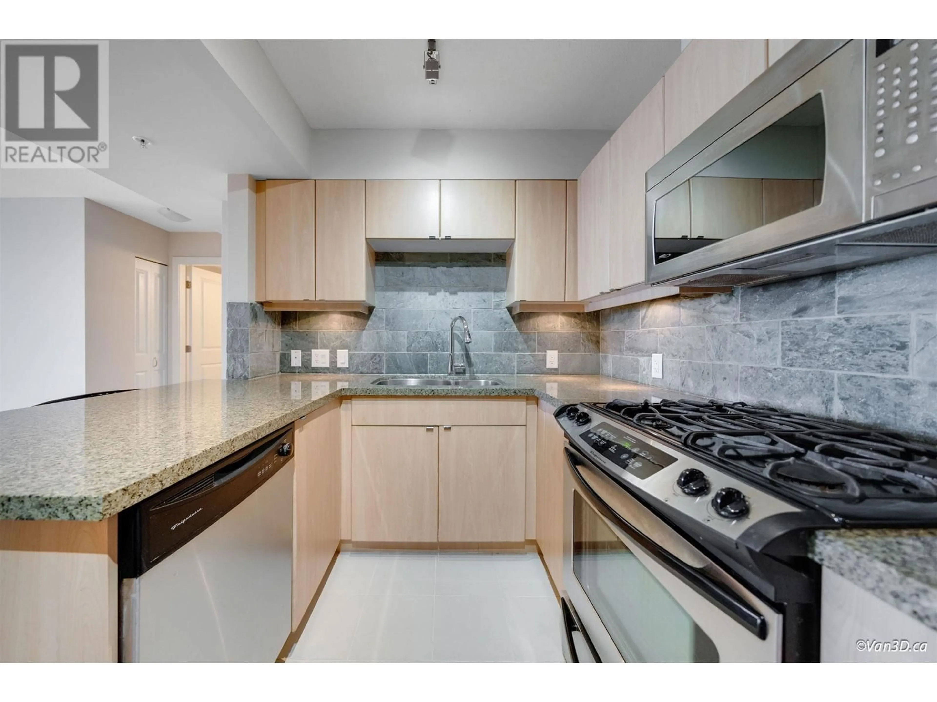 Standard kitchen, unknown for 1501 6068 NO. 3 ROAD, Richmond British Columbia V6Y4M7