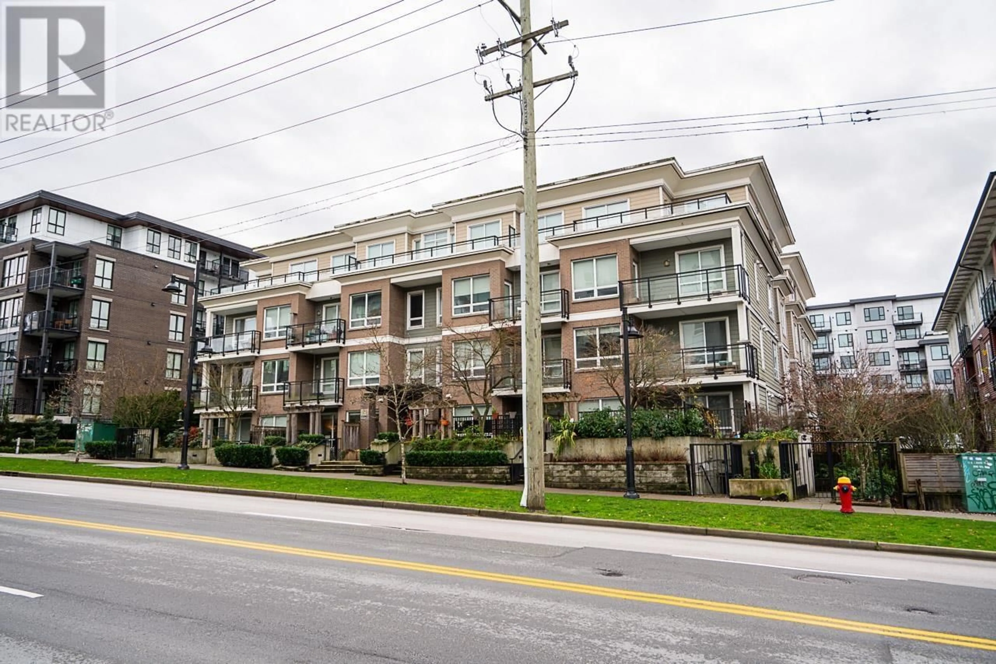 Patio, street for 101 630 COMO LAKE AVENUE, Coquitlam British Columbia V3J0E4