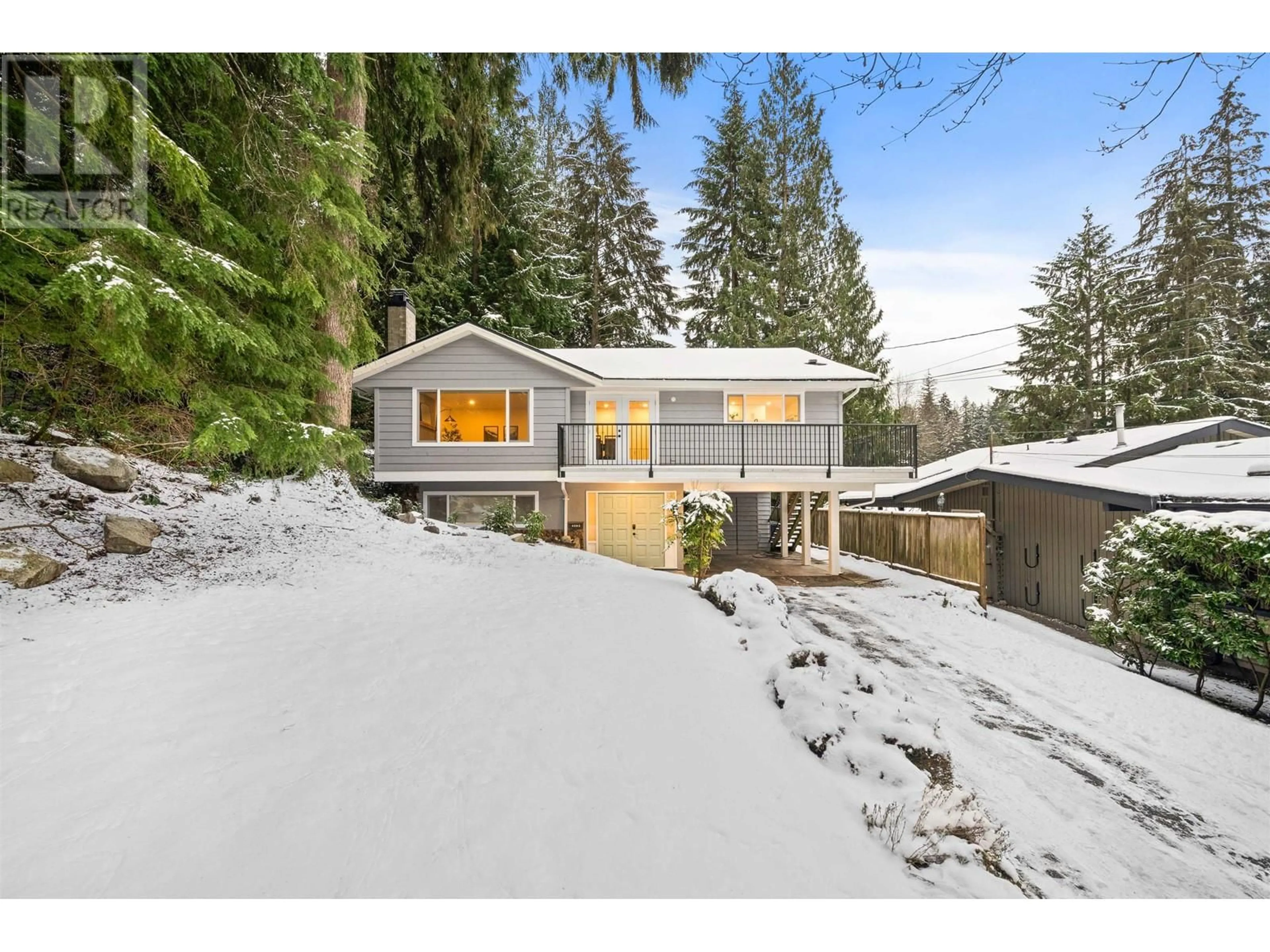 A pic from outside/outdoor area/front of a property/back of a property/a pic from drone, mountain view for 4593 CLIFFMONT ROAD, North Vancouver British Columbia V7G1J8