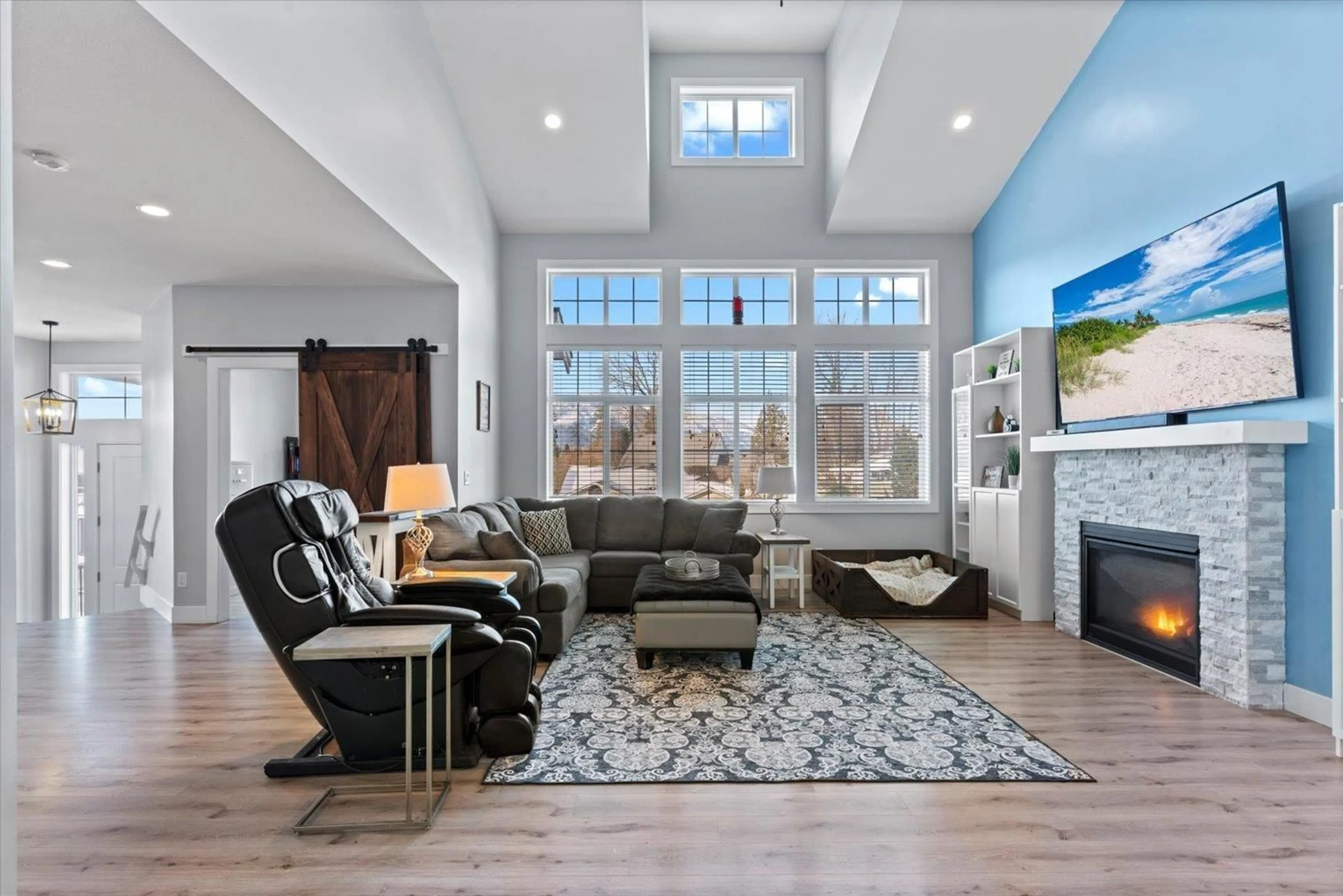 Living room with furniture, unknown for 47040 QUARRY ROAD|Little Mountain, Chilliwack British Columbia V2P0H7