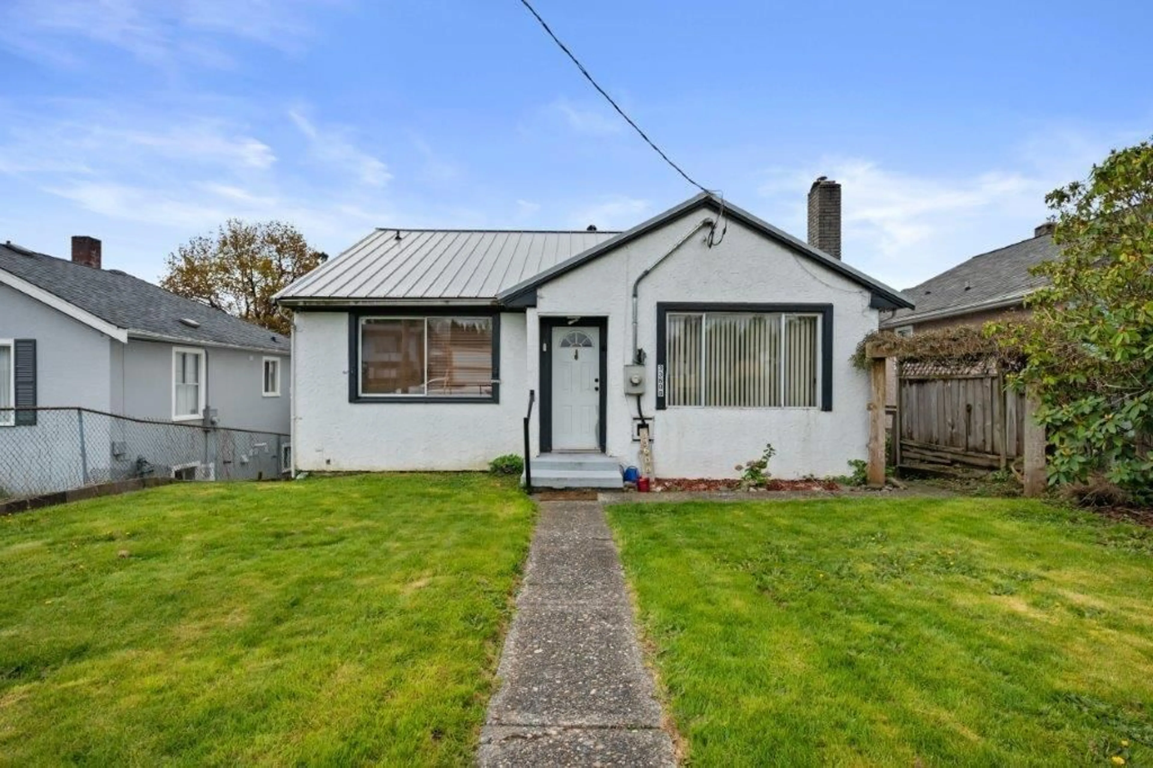 A pic from outside/outdoor area/front of a property/back of a property/a pic from drone, street for 33608 7TH, Mission British Columbia V2V2G1