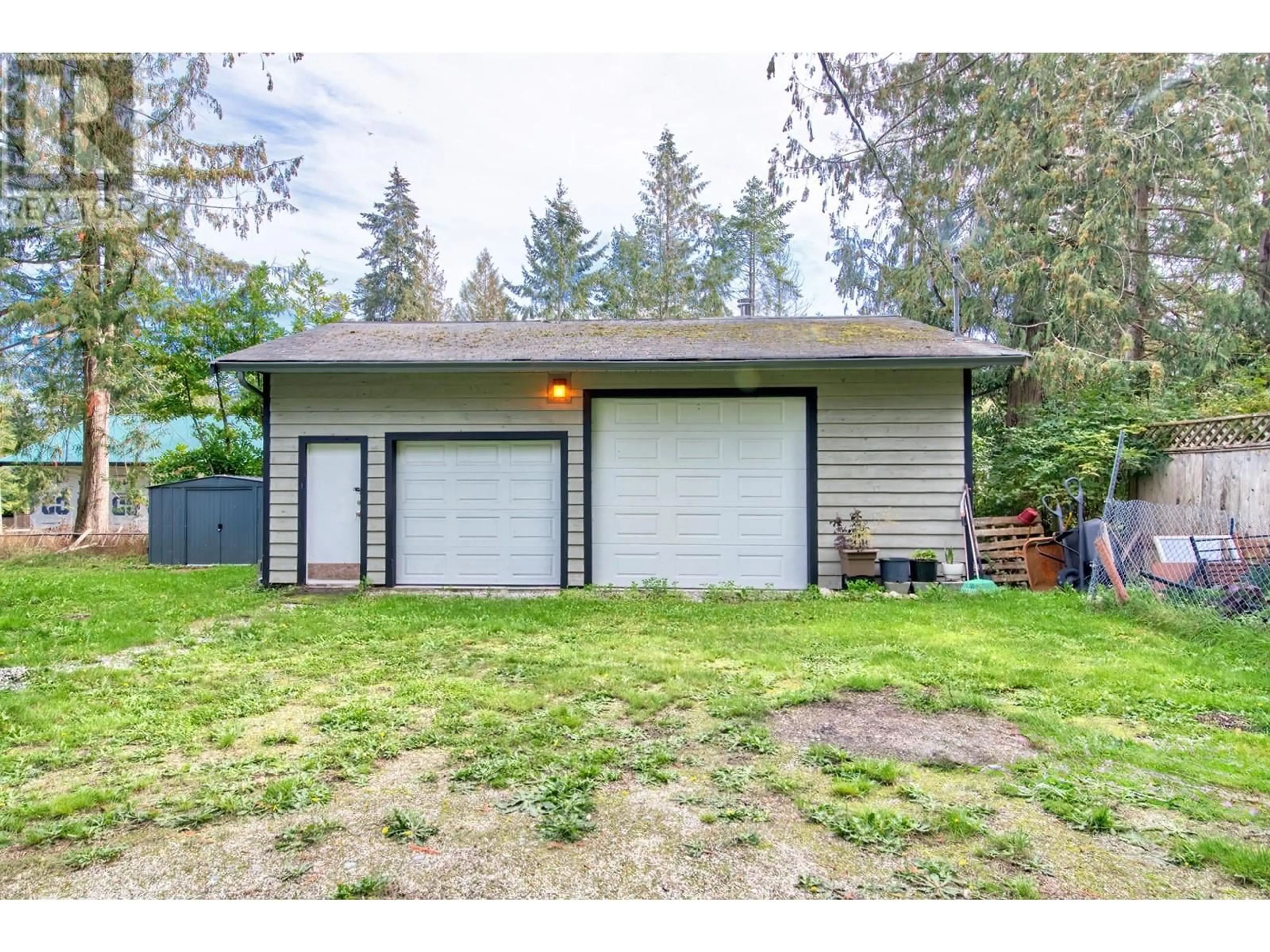 Shed for 7717 FAWN ROAD, Halfmoon Bay British Columbia V7Z1C4