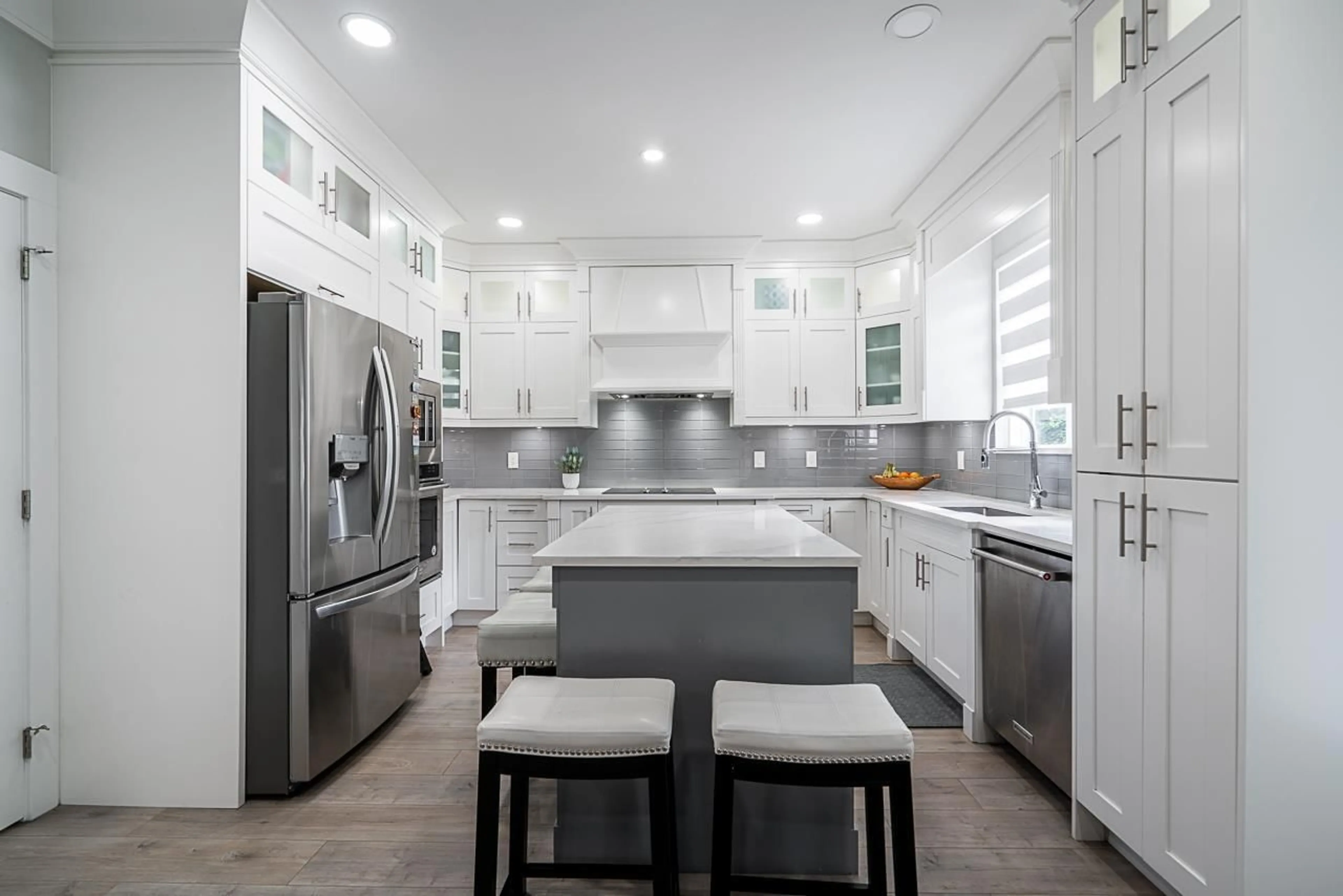 Contemporary kitchen, ceramic/tile floor for 6477 189, Surrey British Columbia V3S8V4