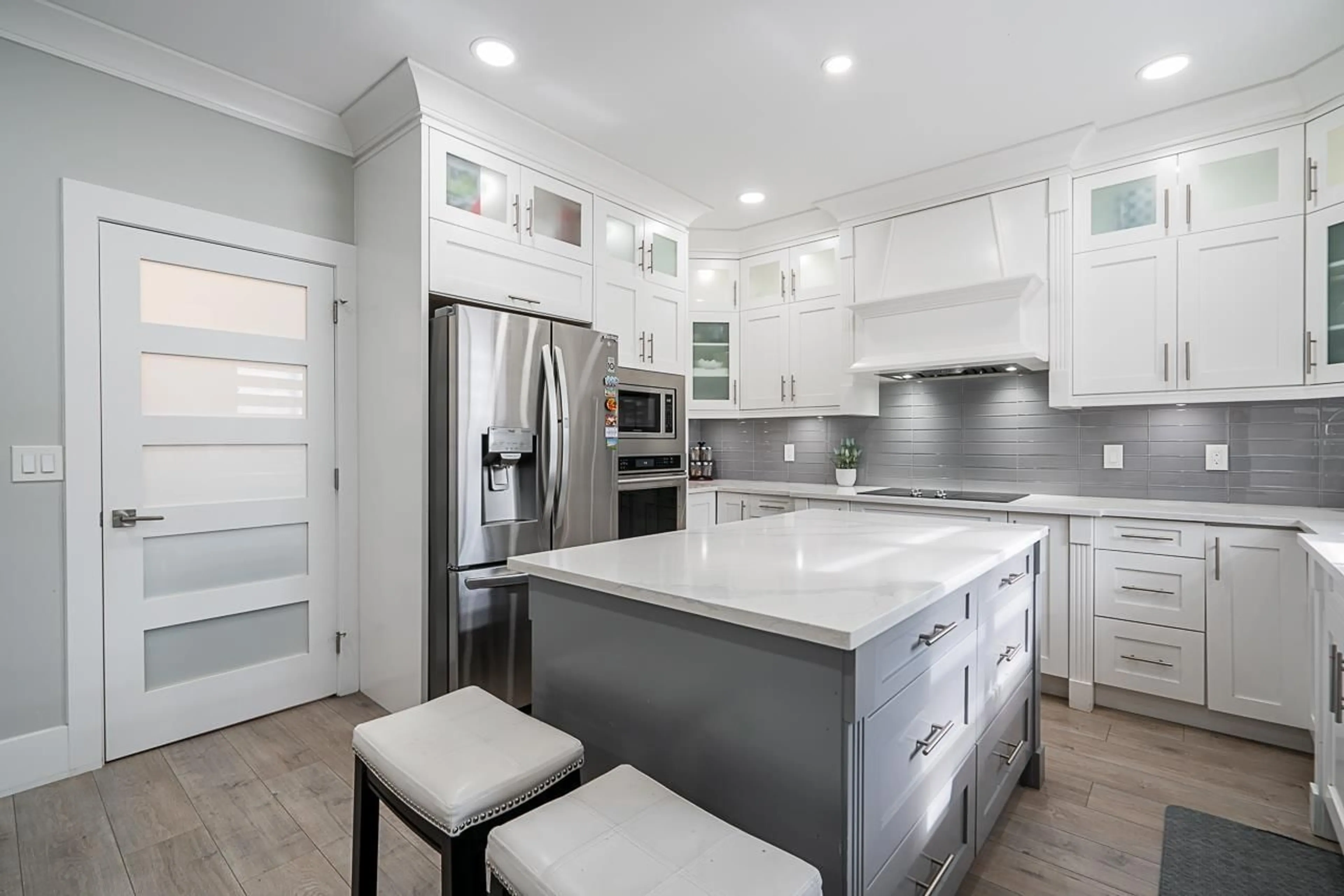 Contemporary kitchen, ceramic/tile floor for 6477 189, Surrey British Columbia V3S8V4