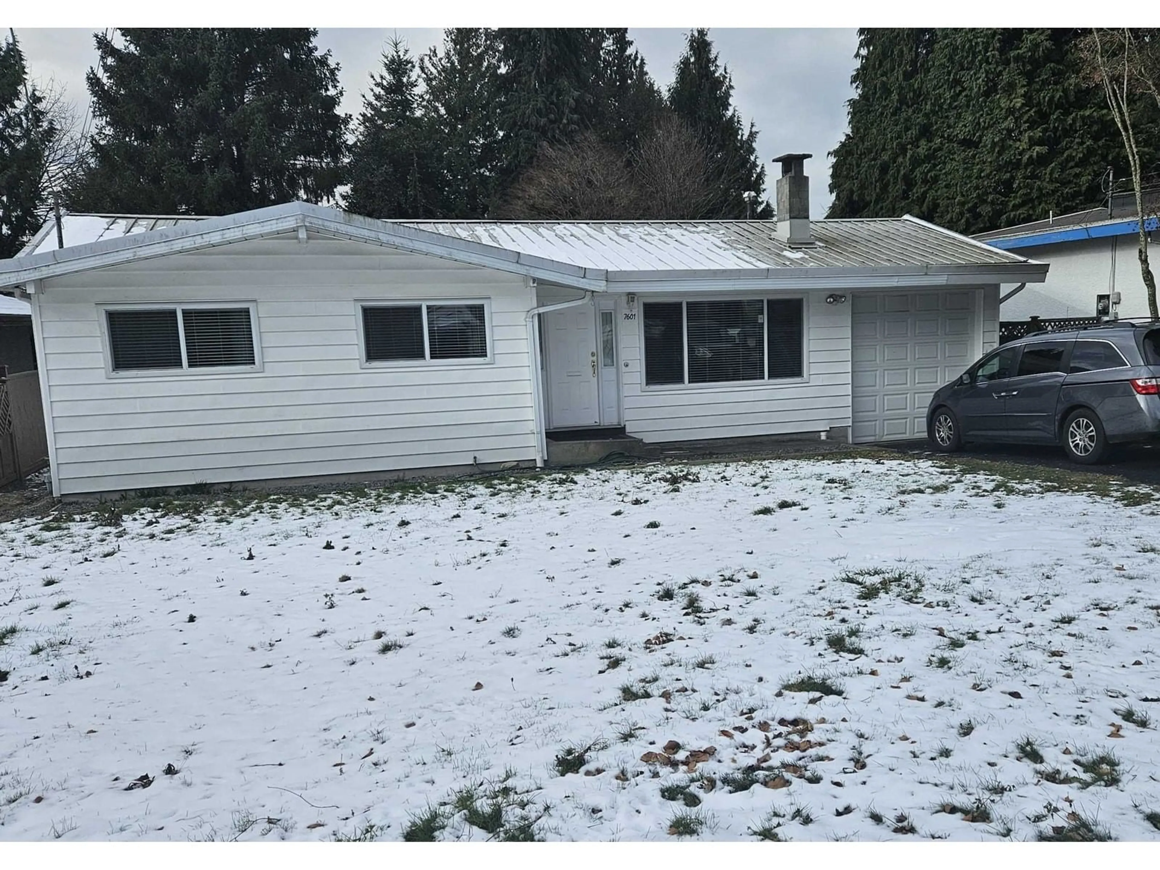 A pic from outside/outdoor area/front of a property/back of a property/a pic from drone, street for 7601 117 STREET, Delta British Columbia V4C6A6