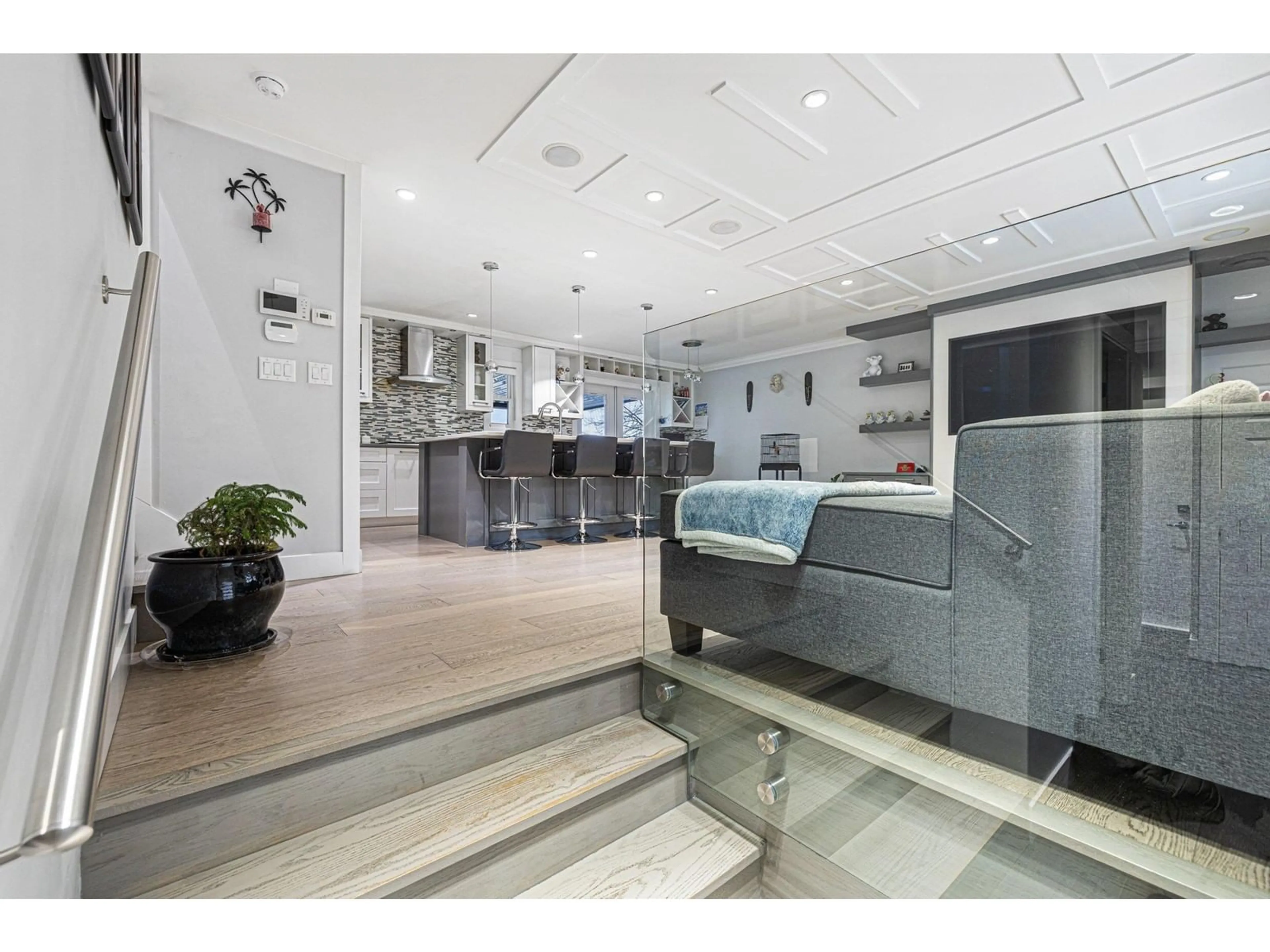 Open concept kitchen, unknown for 7863 SUNCREST DRIVE, Surrey British Columbia V3W6A8