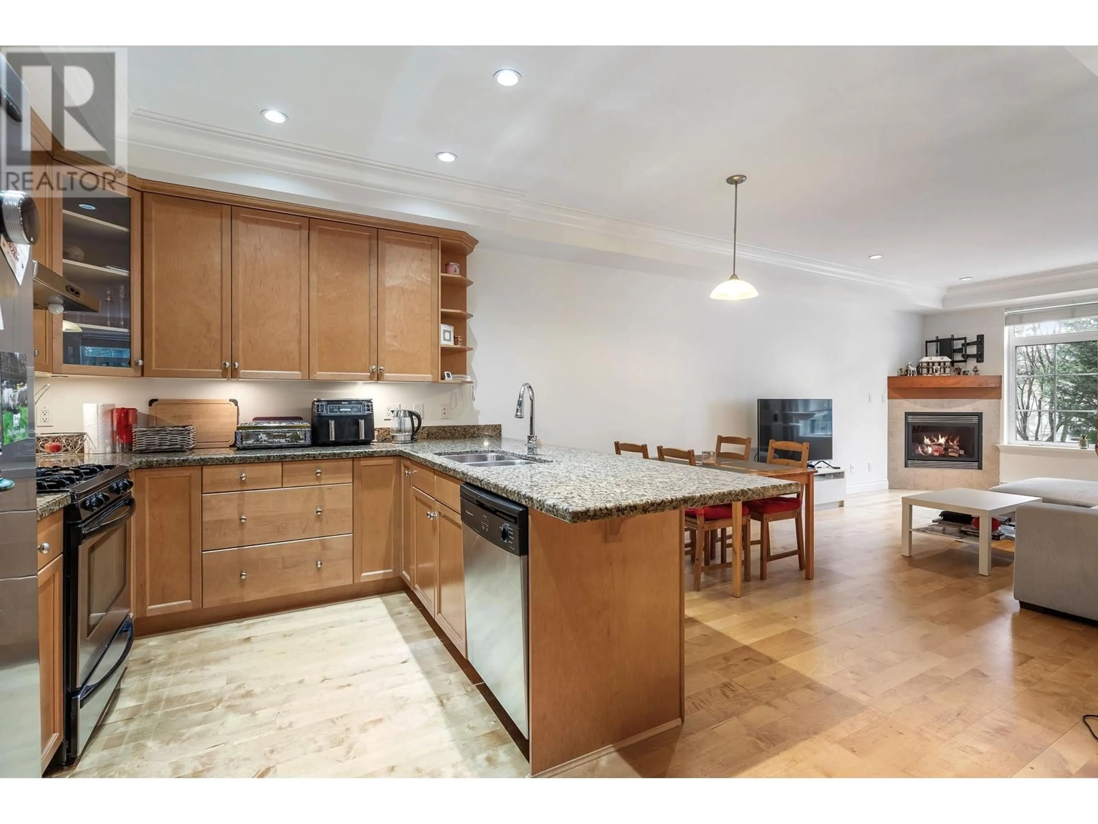 Open concept kitchen, unknown for 104 - 1642 56 STREET, Delta British Columbia V4L0A2