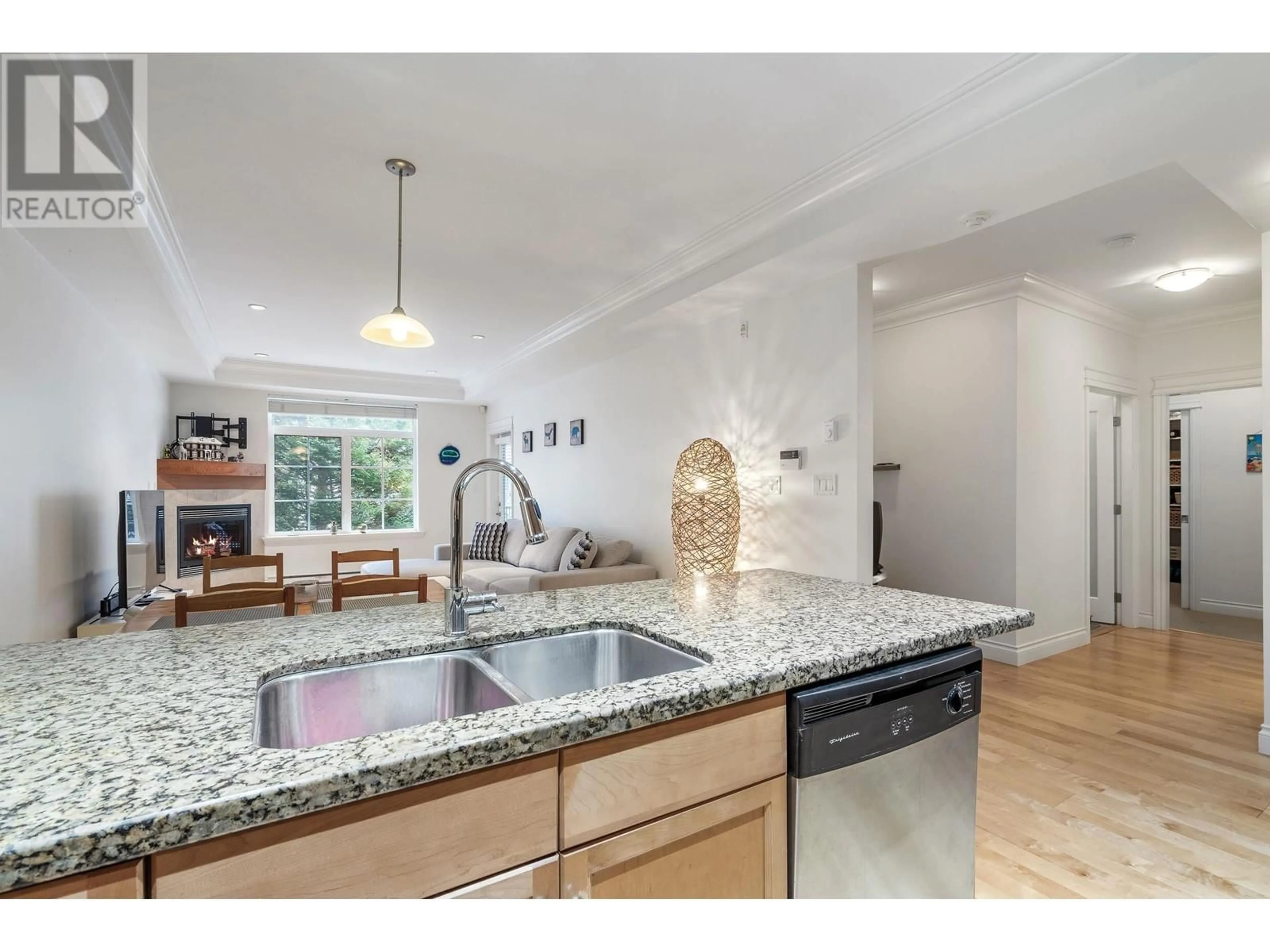 Open concept kitchen, ceramic/tile floor for 104 - 1642 56 STREET, Delta British Columbia V4L0A2