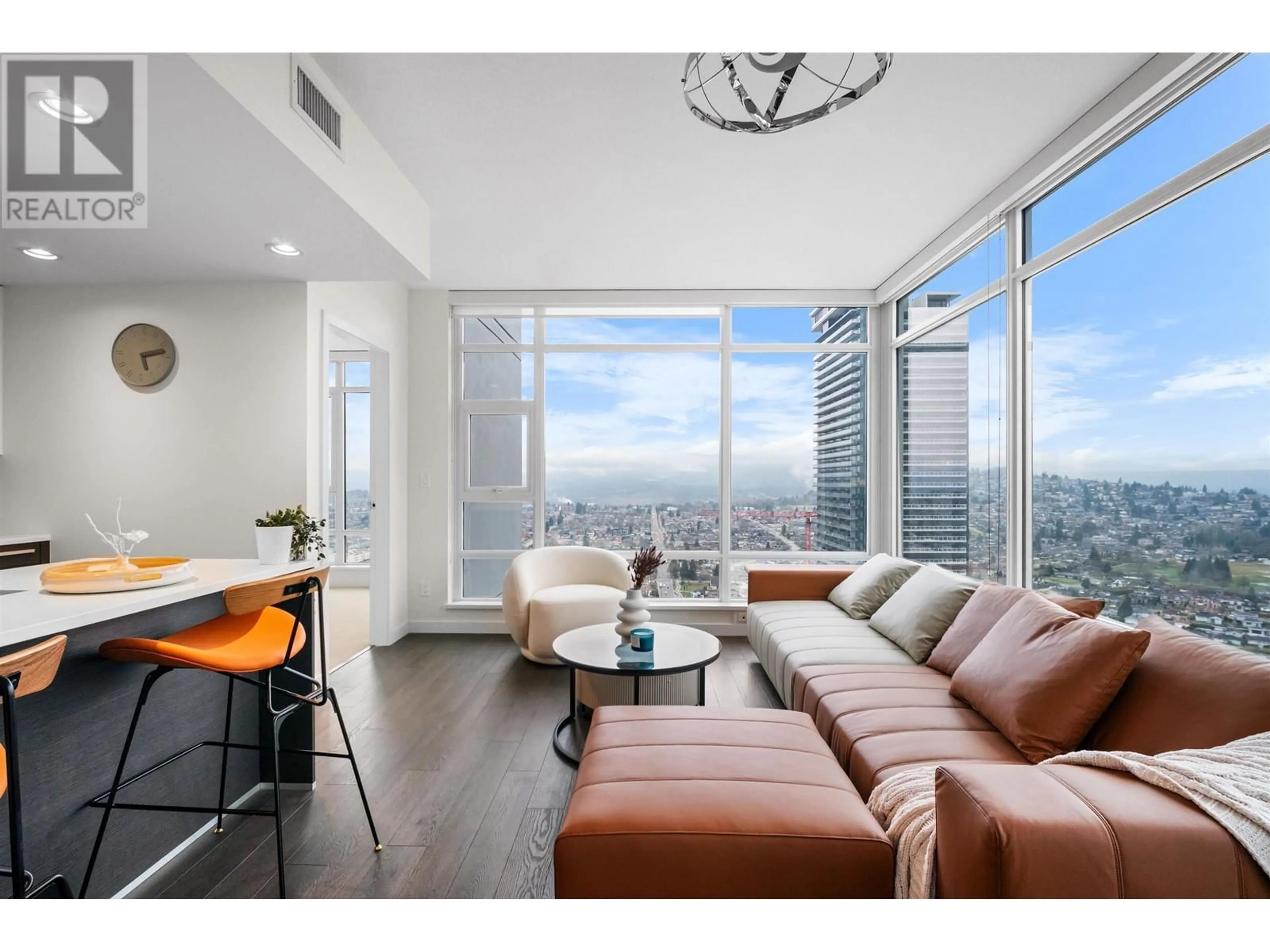 Living room with furniture, unknown for 4005 4485 SKYLINE DRIVE, Burnaby British Columbia V5C0J2