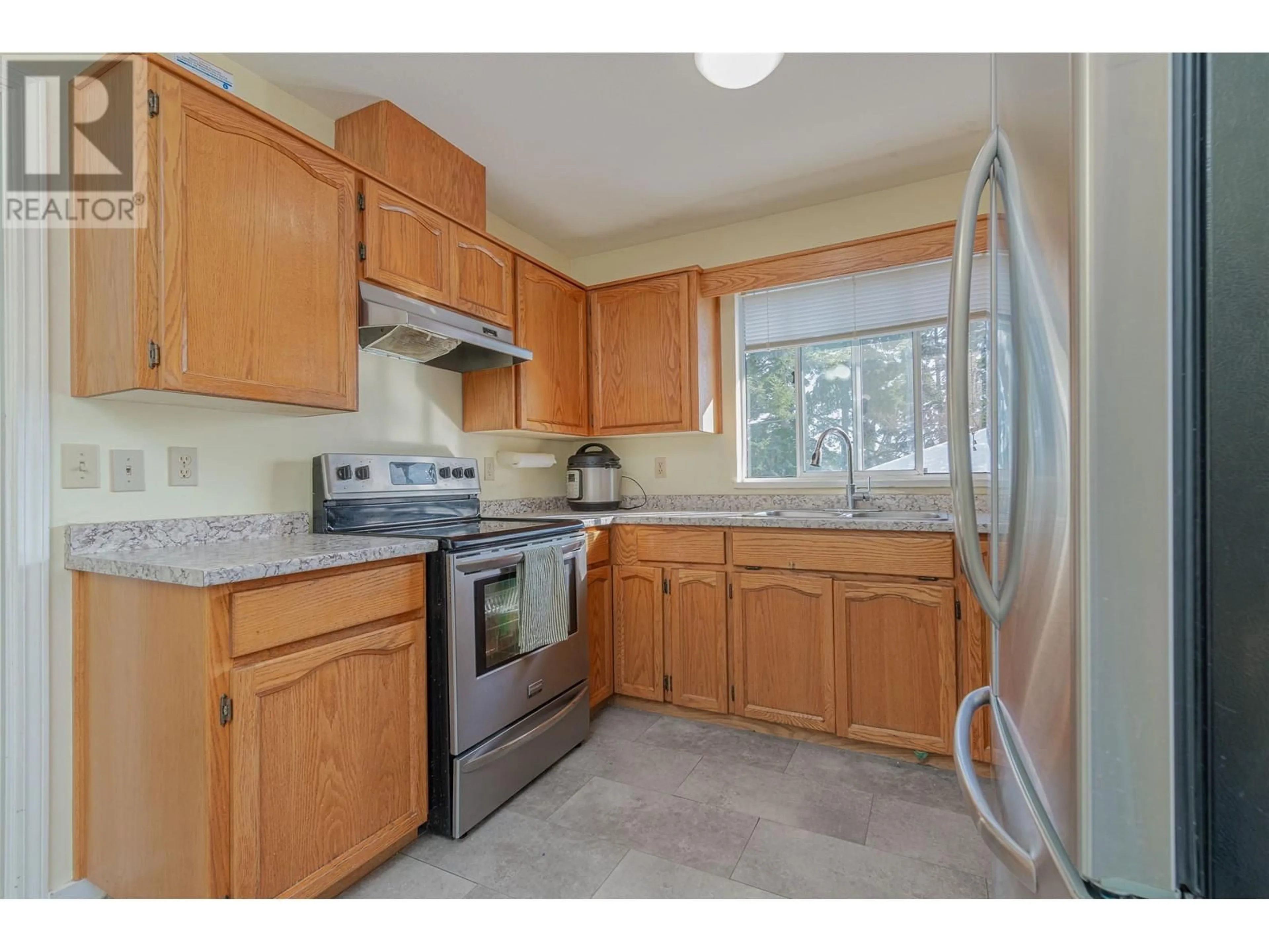 Standard kitchen, unknown for 23027 OLUND CRESCENT, Maple Ridge British Columbia V2X0E8