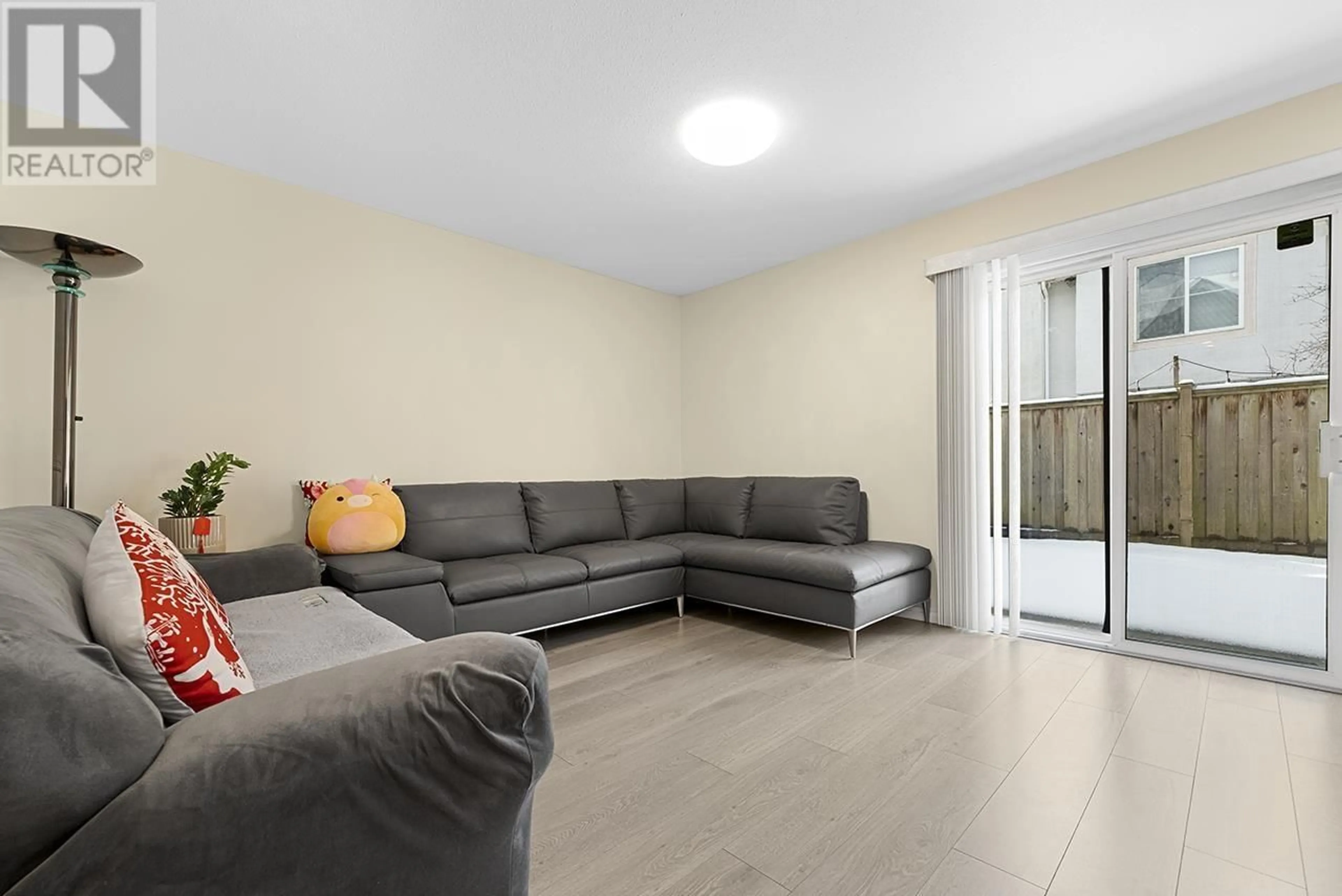 Living room with furniture, unknown for 23 - 10080 KILBY DRIVE, Richmond British Columbia V6X3W2