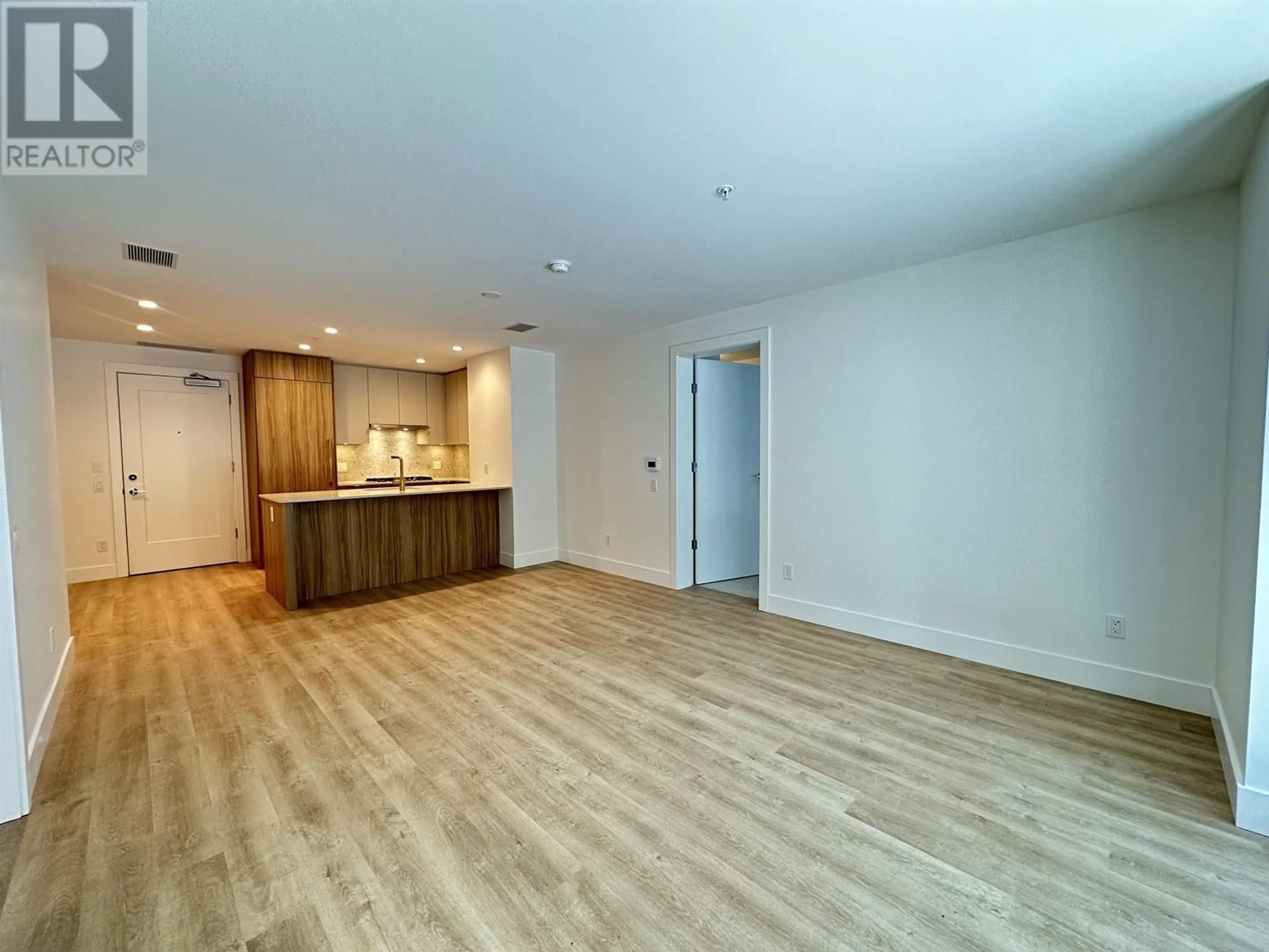 A pic of a room for 401 2325 EMERY COURT, North Vancouver British Columbia V7J0E3