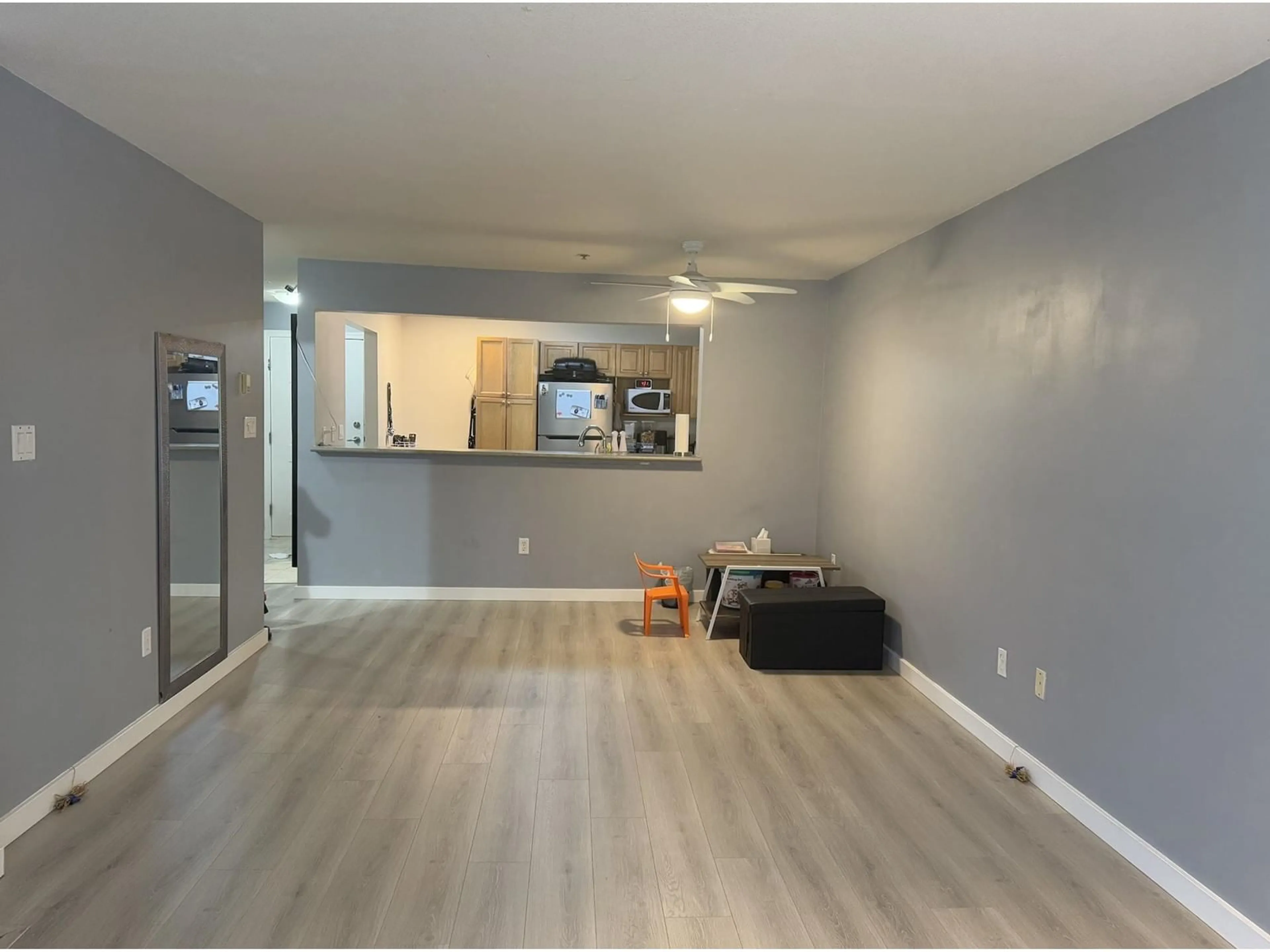 A pic of a room for 418 15210 GUILDFORD DRIVE, Surrey British Columbia V3R0X7