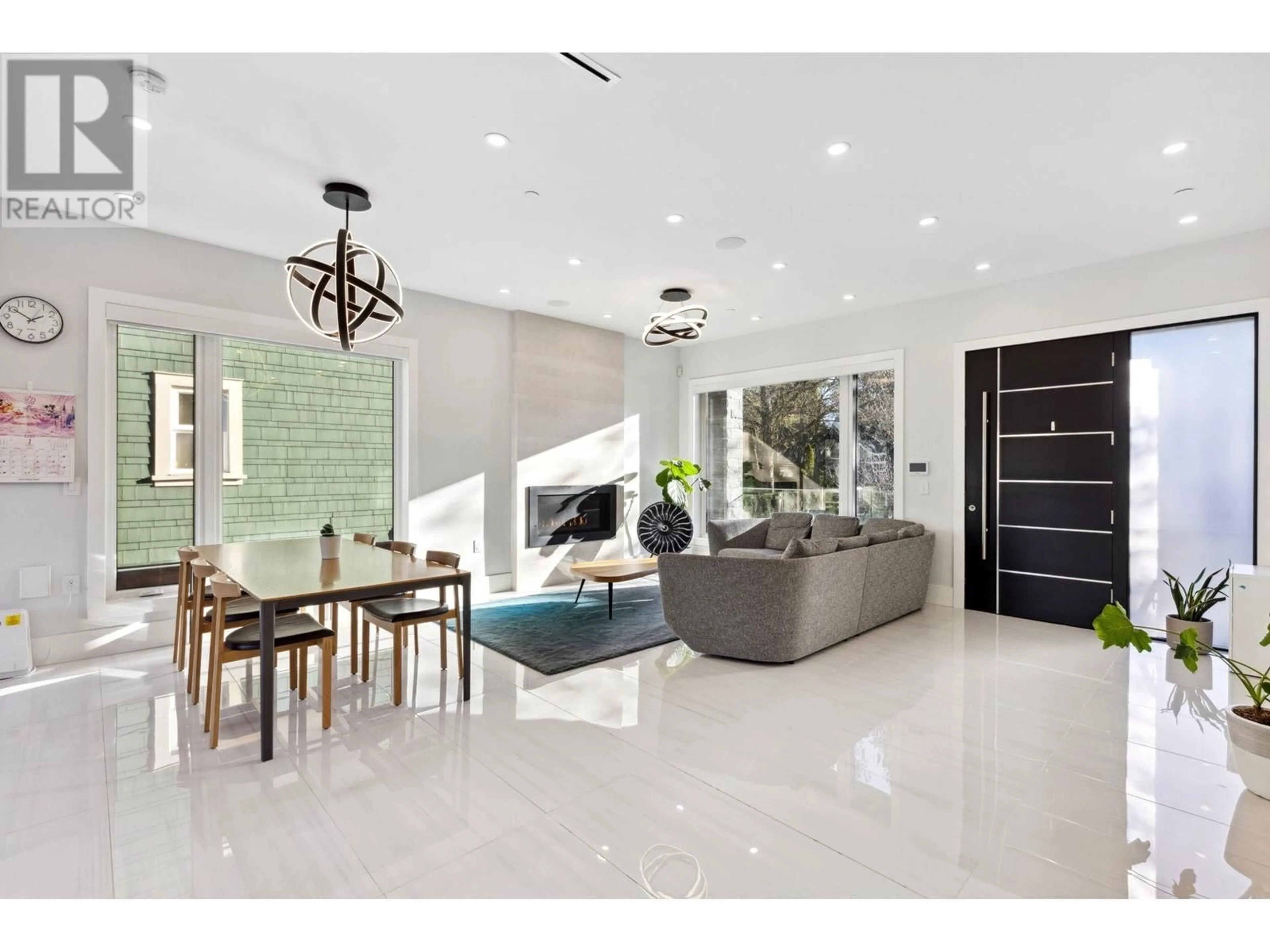 Unknown for 4437 13TH AVENUE, Vancouver British Columbia V6R2V2