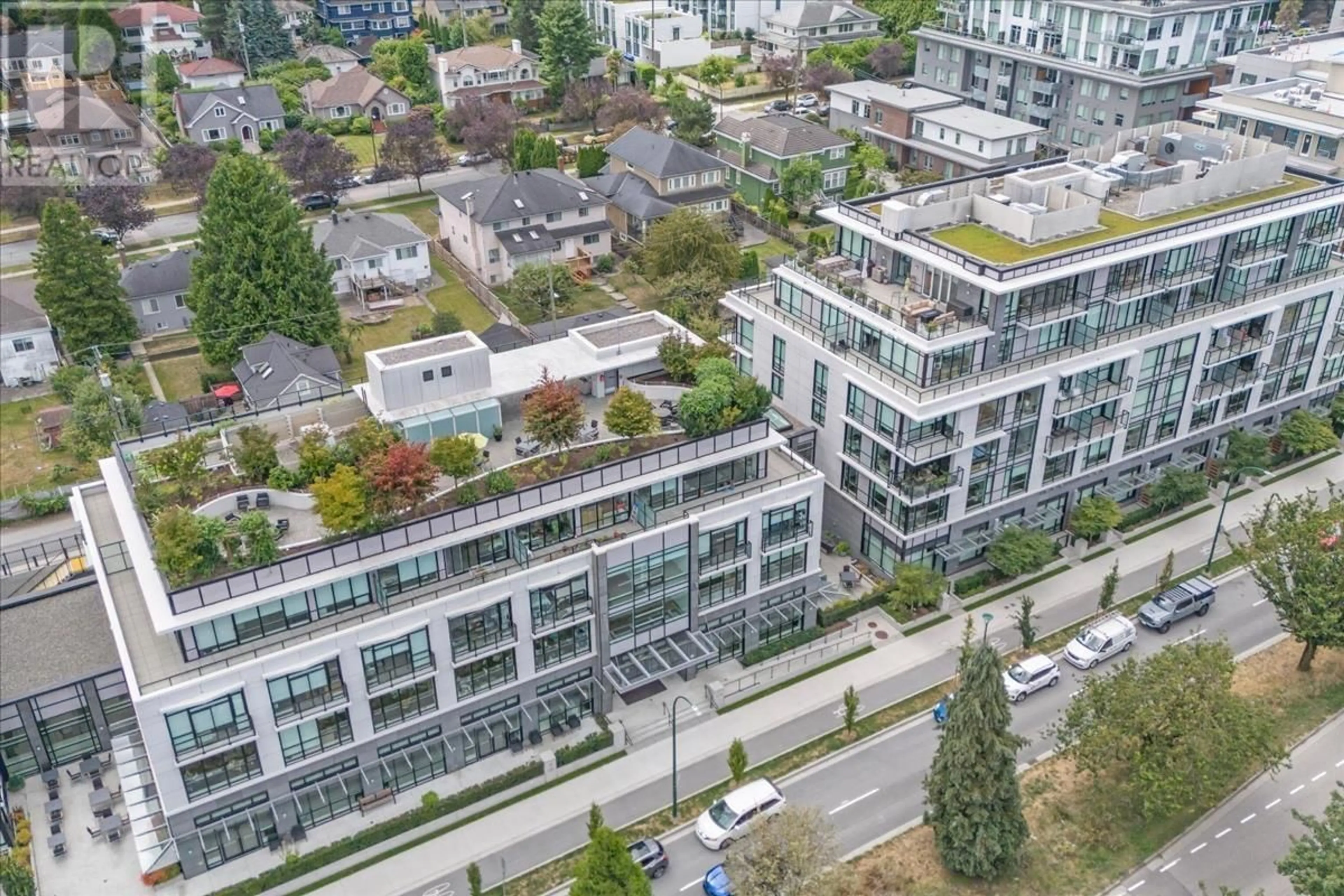 A pic from outside/outdoor area/front of a property/back of a property/a pic from drone, city buildings view from balcony for 371 - 438 KING EDWARD AVENUE, Vancouver British Columbia V5Y0M5